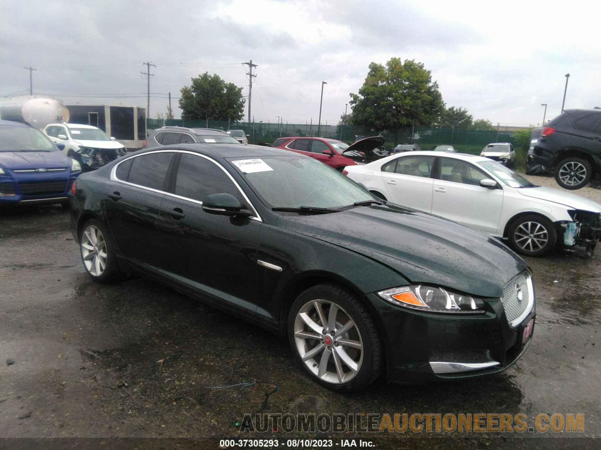 SAJWJ0FF1F8U88776 JAGUAR XF 2015