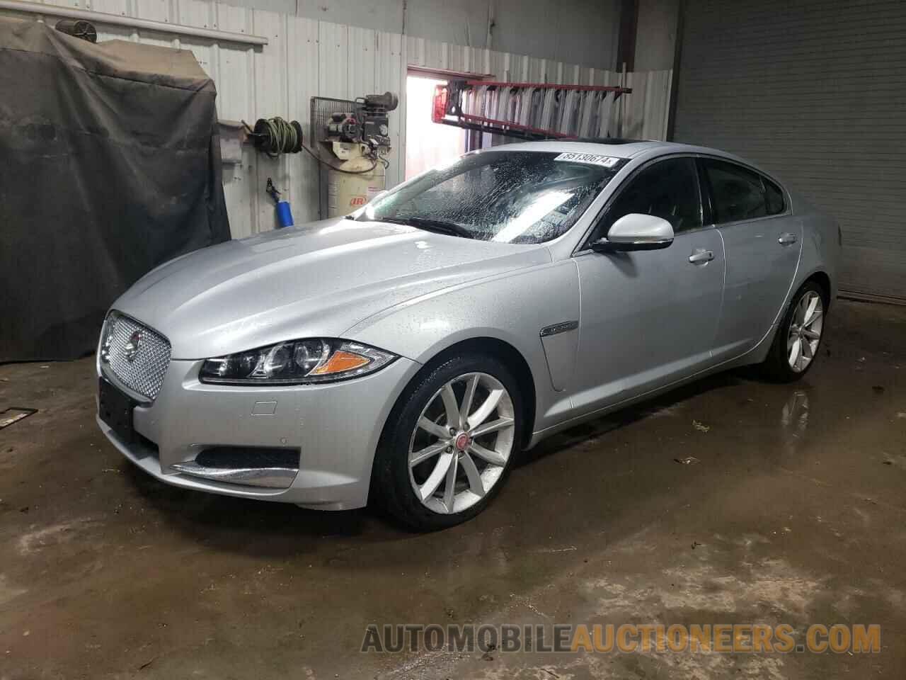 SAJWJ0FF2F8U68438 JAGUAR XF 2015