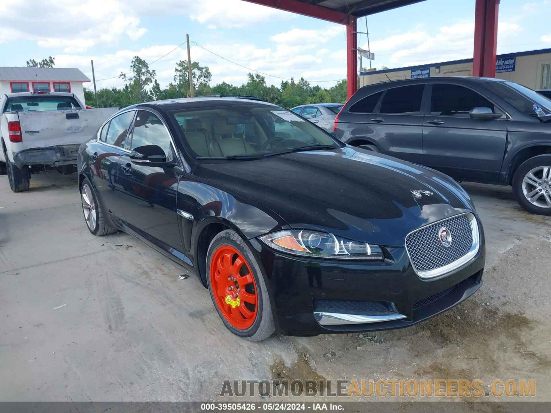 SAJWJ0FF3F8U53270 JAGUAR XF 2015