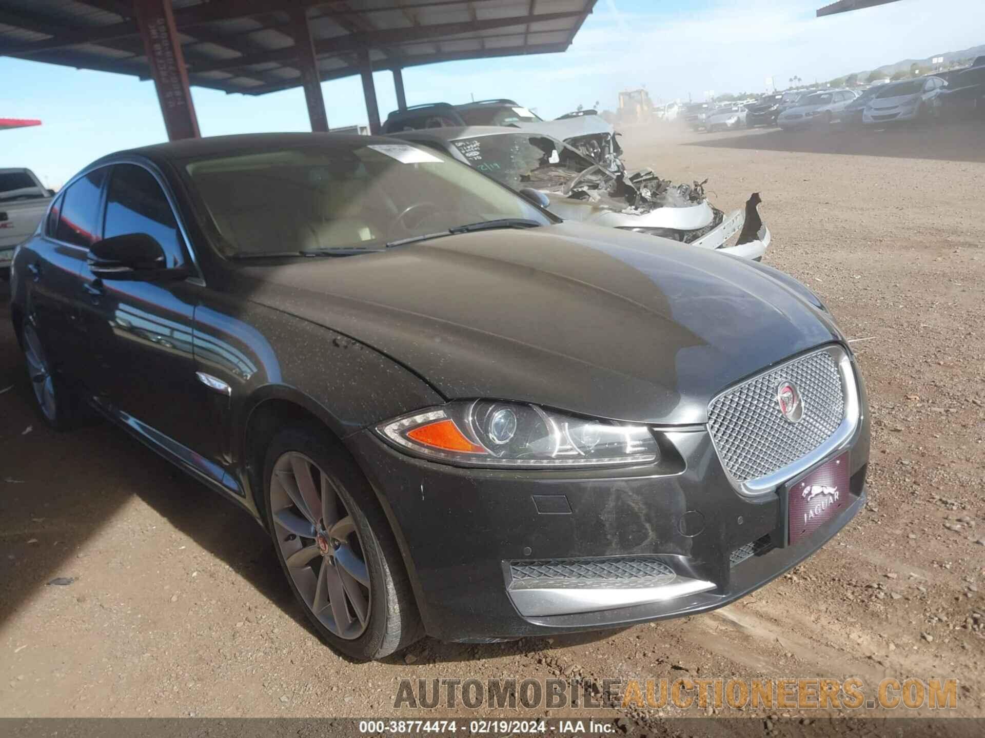 SAJWJ0FF3F8U60204 JAGUAR XF 2015