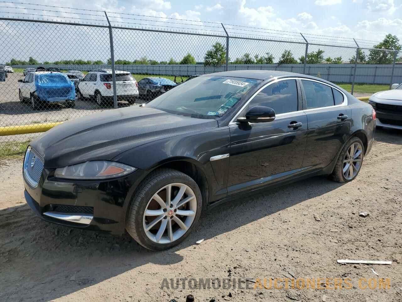 SAJWJ0FF4F8U62804 JAGUAR XF 2015