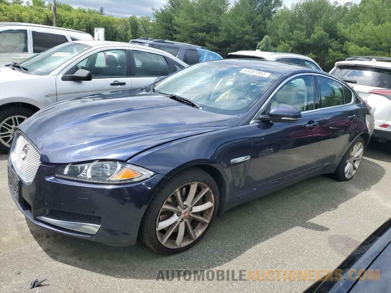 SAJWJ0FF7F8U56267 JAGUAR XF 2015