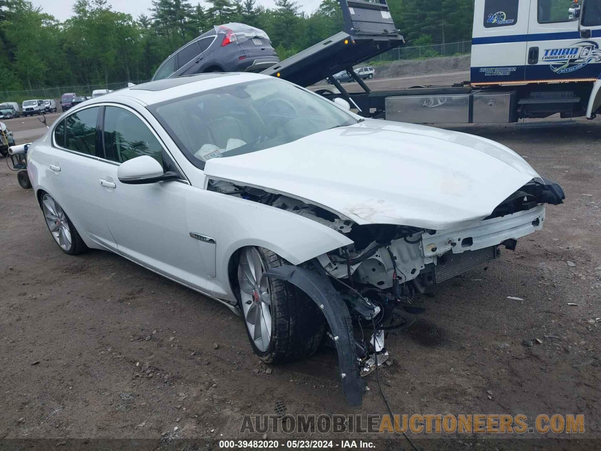 SAJWJ0FF8F8U39560 JAGUAR XF 2015