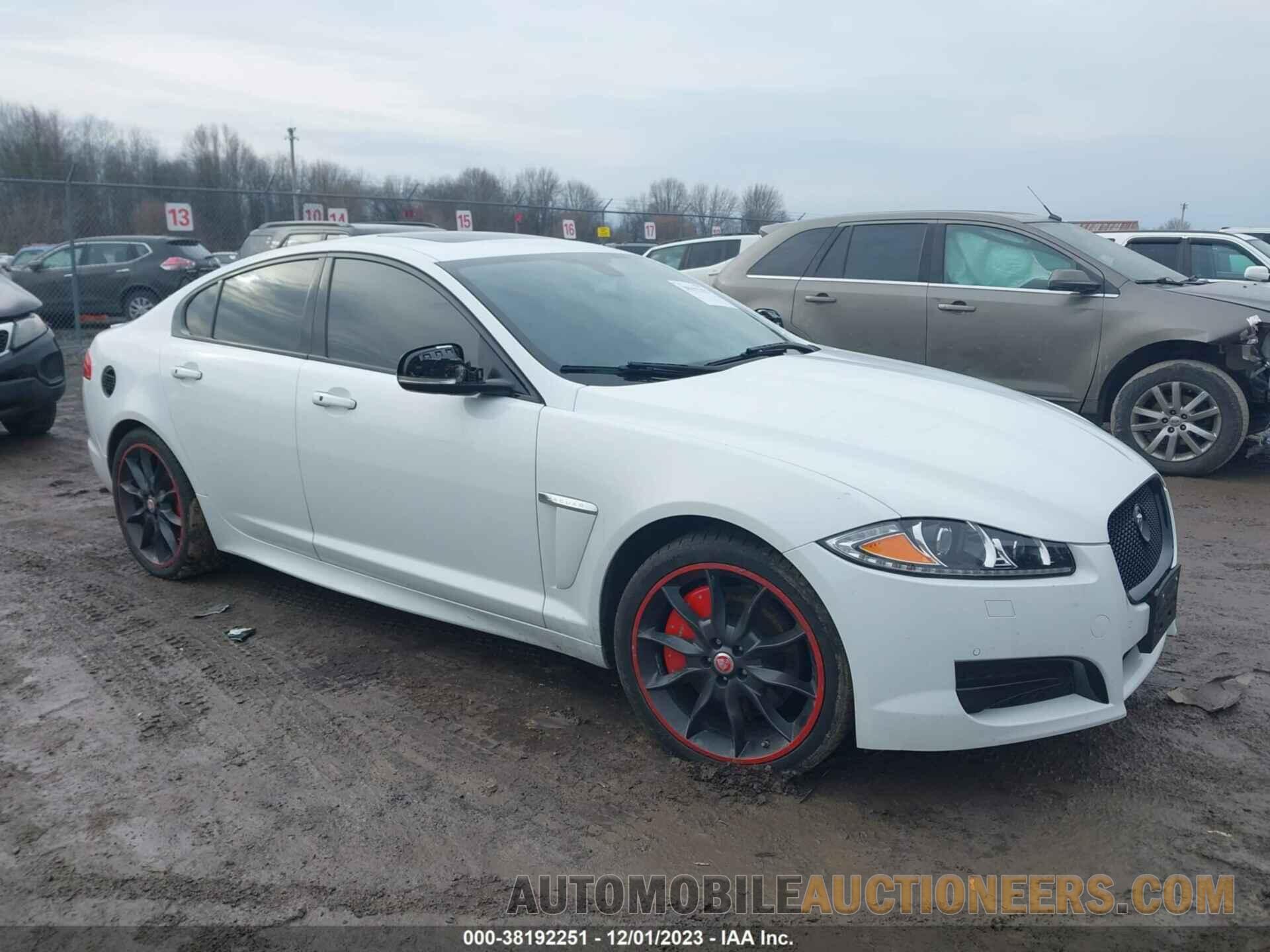 SAJWJ0FF8F8U47514 JAGUAR XF 2015