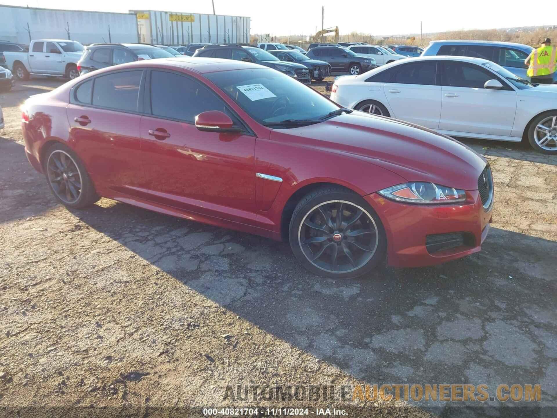 SAJWJ0FF8F8U49893 JAGUAR XF 2015