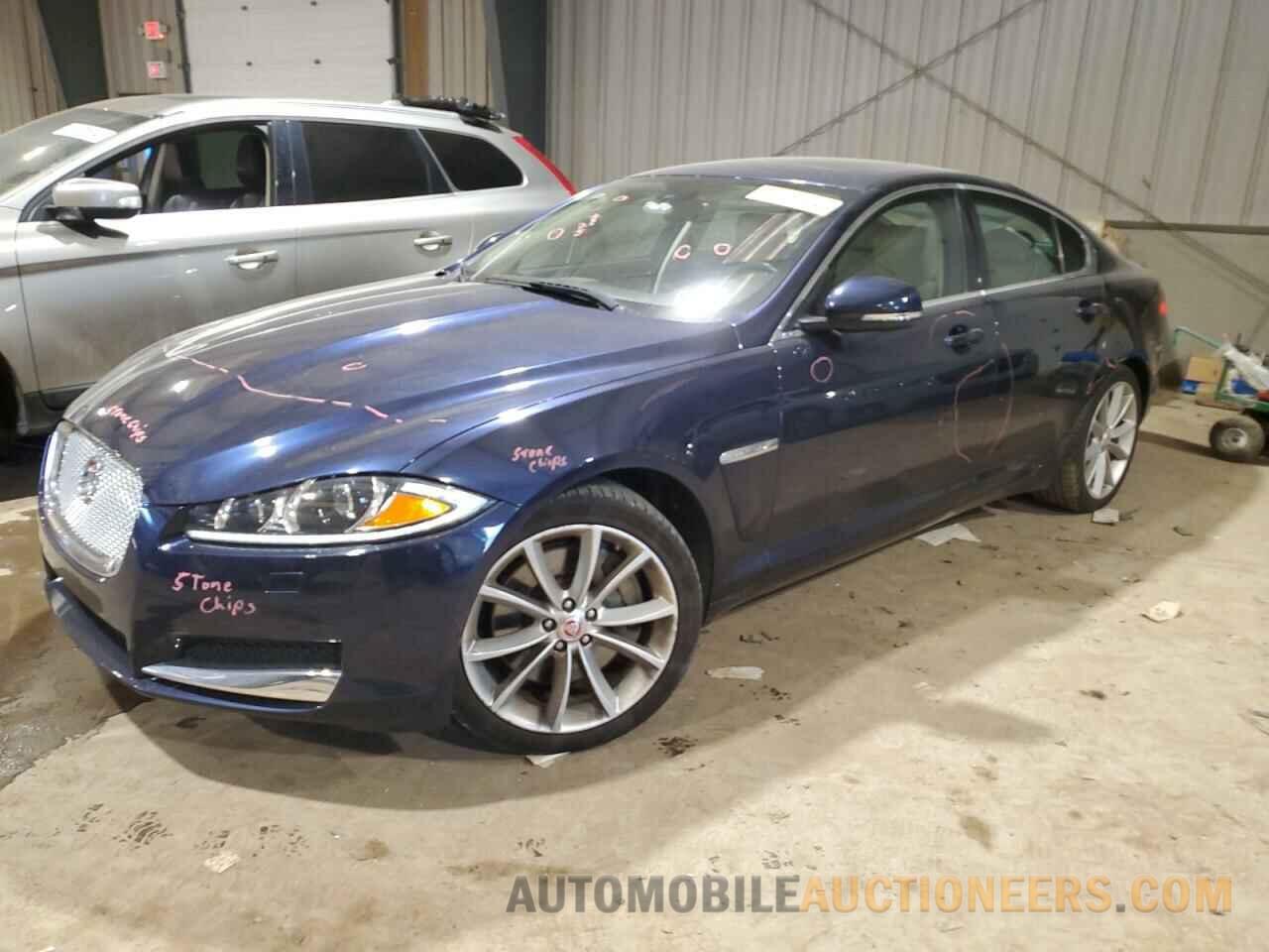 SAJWJ0FF8F8U70405 JAGUAR XF 2015