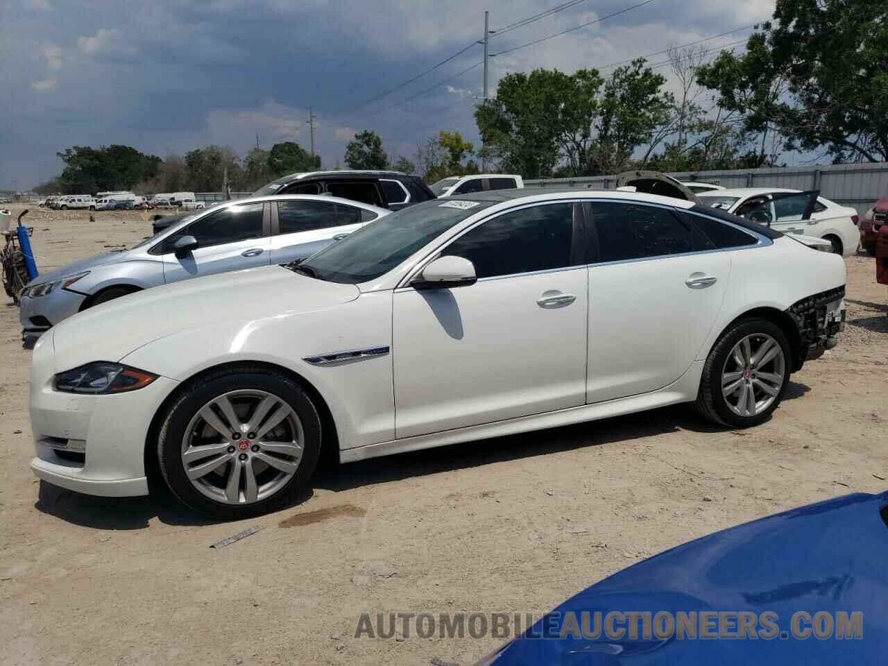 SAJWJ1CD2G8V96088 JAGUAR XJ 2016