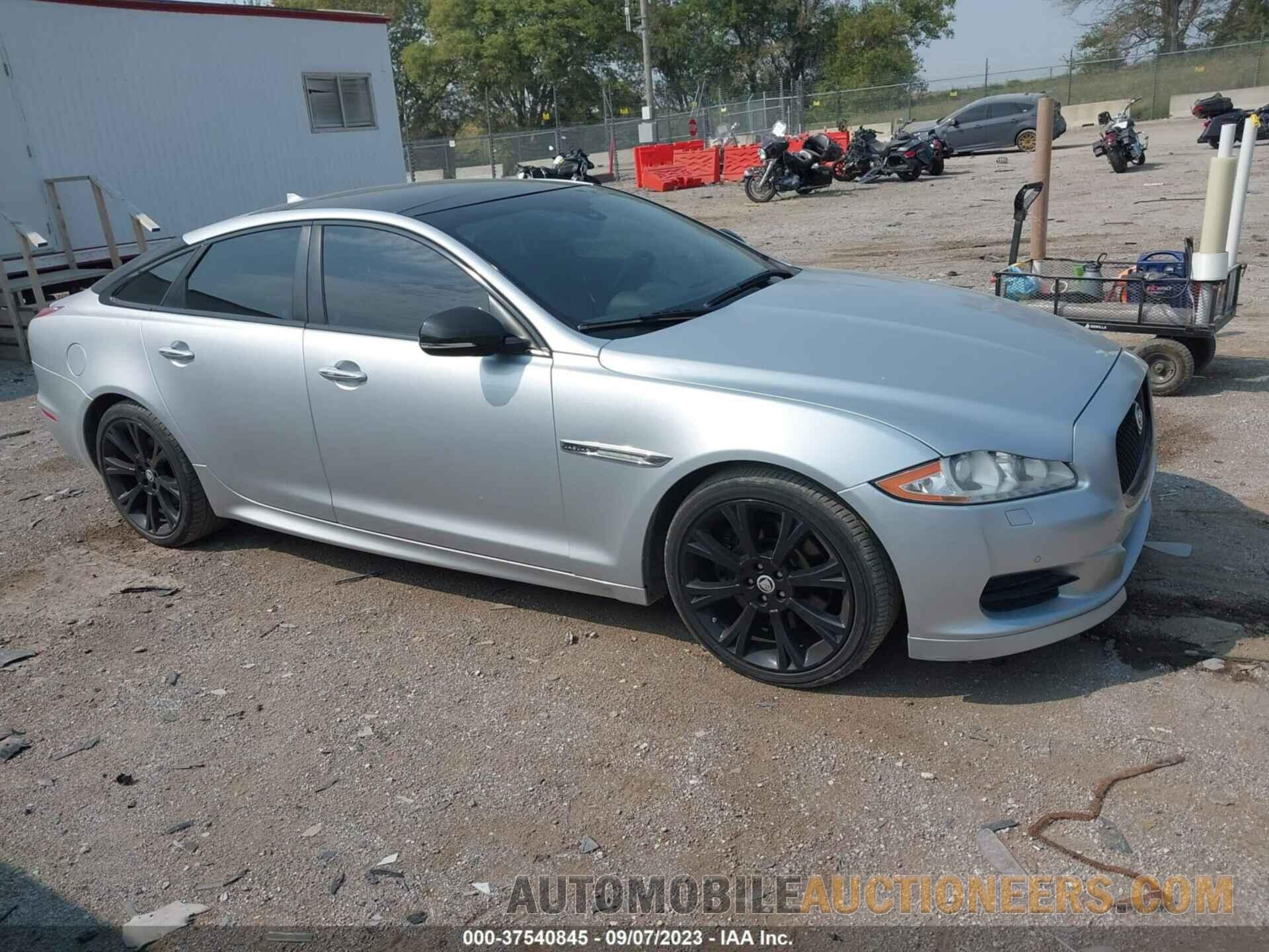 SAJWJ1CD8F8V85353 JAGUAR XJ 2015