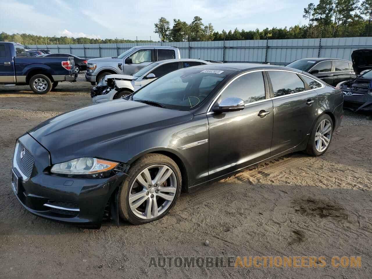 SAJWJ2GD2F8V85834 JAGUAR XJ 2015