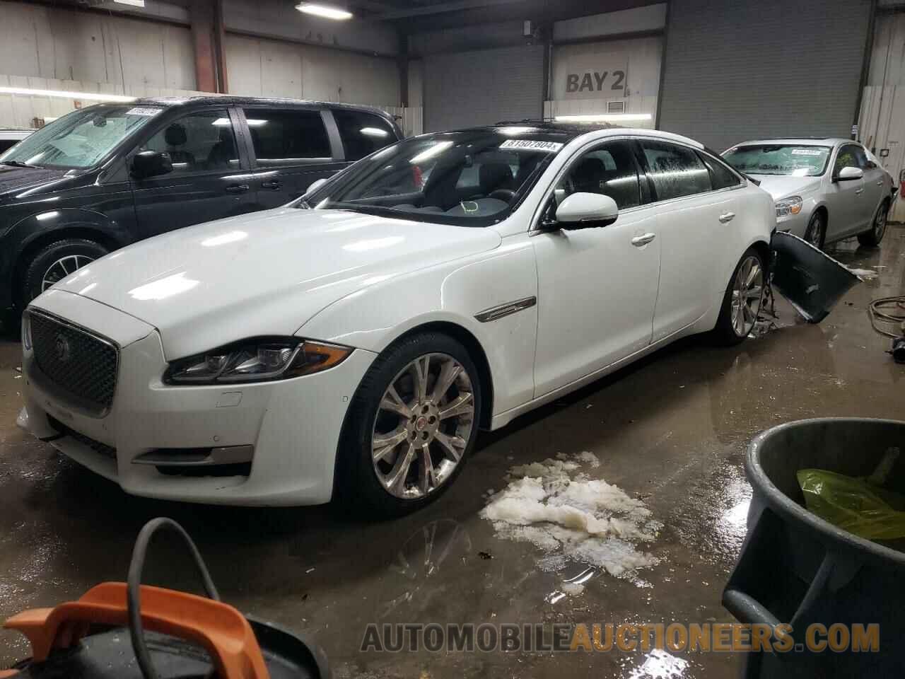 SAJWJ2GD7H8W04672 JAGUAR XJ 2017