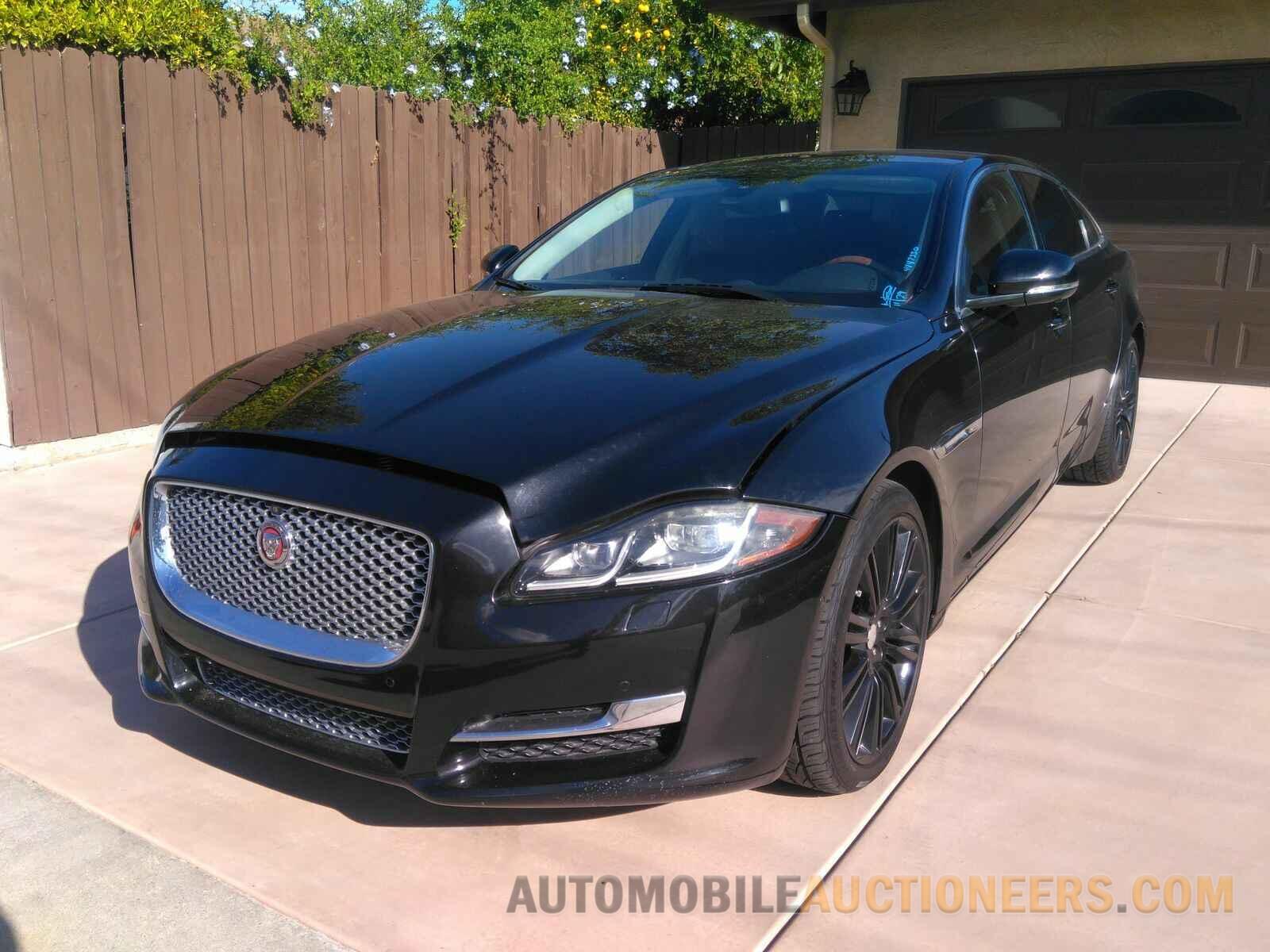 SAJWJ2GDXG8V90913 Jaguar XJ 2016