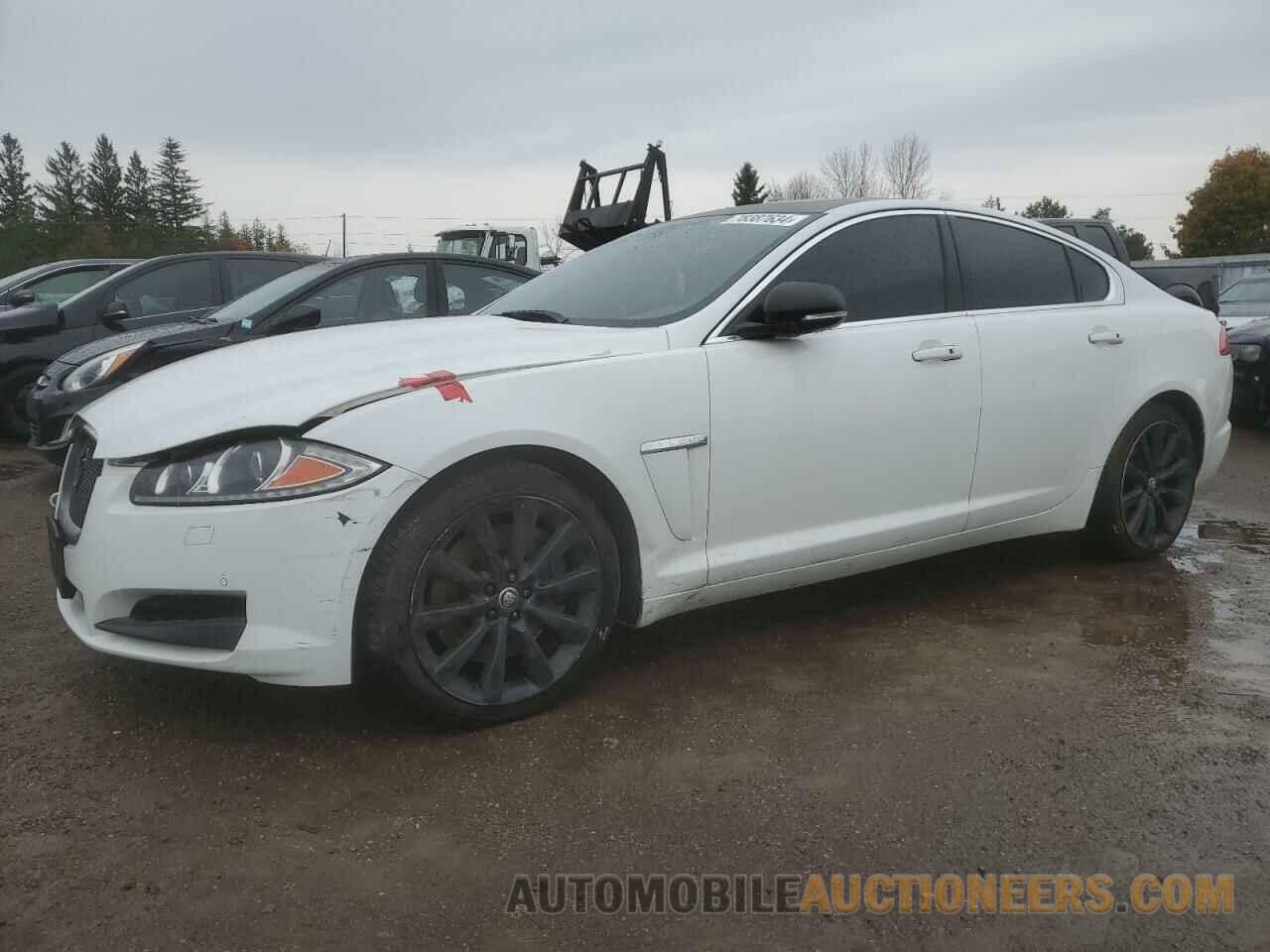 SAJXJ0EF6D8S82968 JAGUAR XF 2013