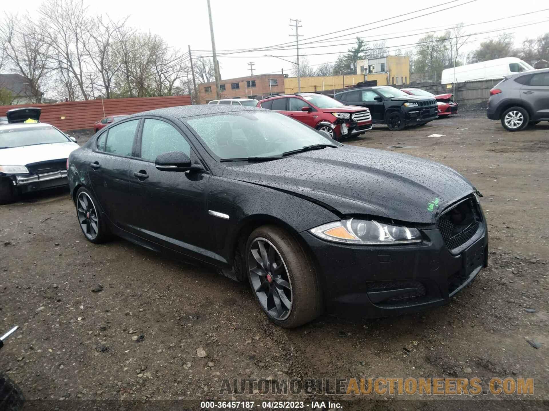 SAJXJ0FF1F8U48556 JAGUAR XF 2015