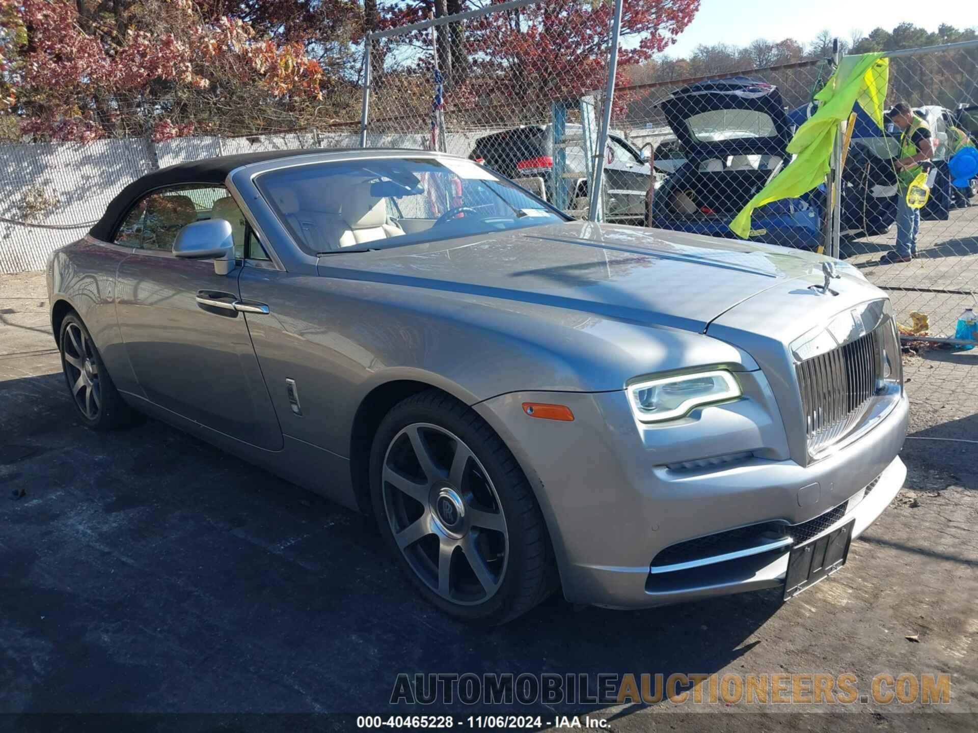 SCA666D54HU107016 ROLLS-ROYCE DAWN 2017