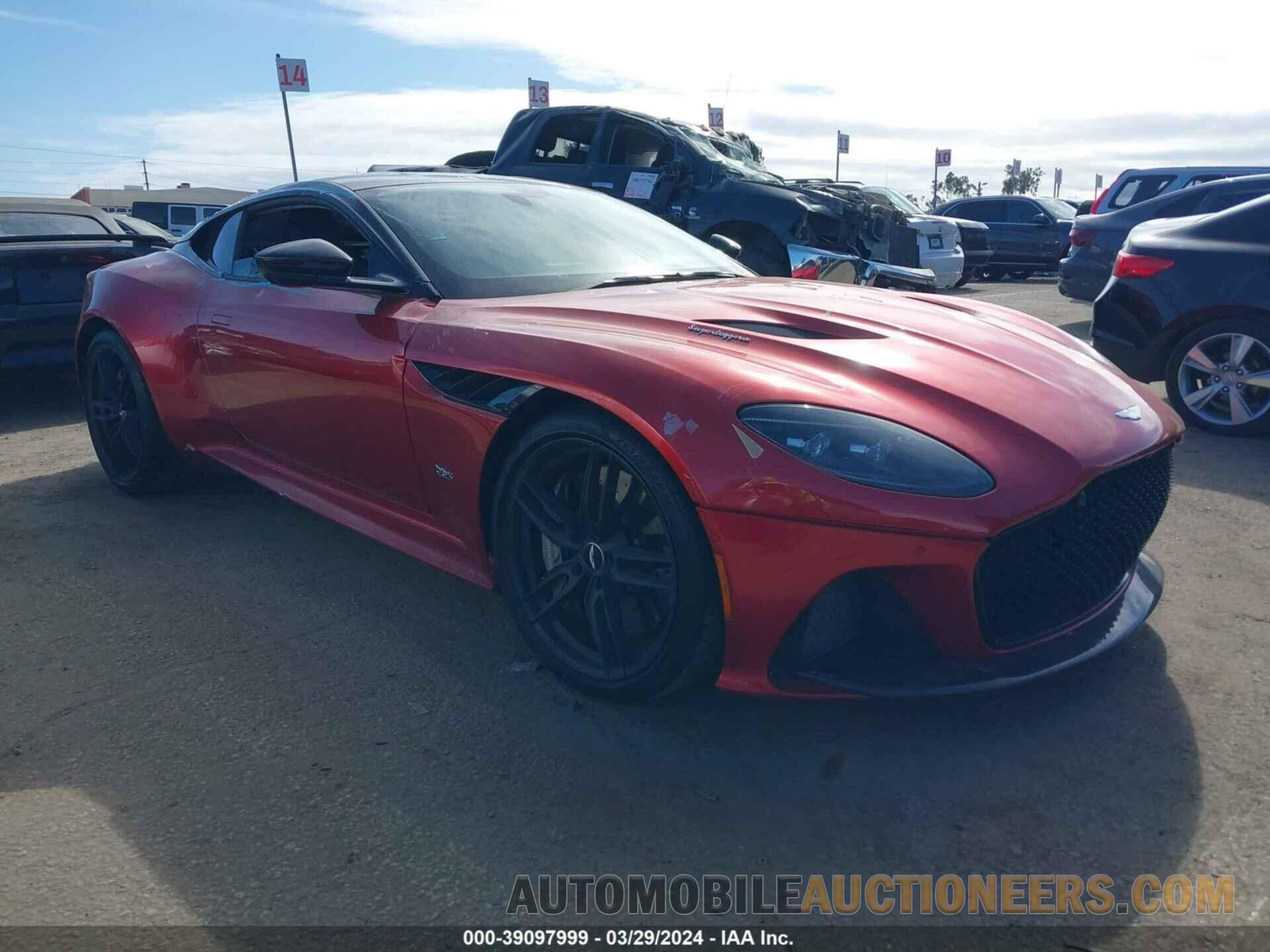 SCFRMHAV5KGR00022 ASTON MARTIN DBS 2019