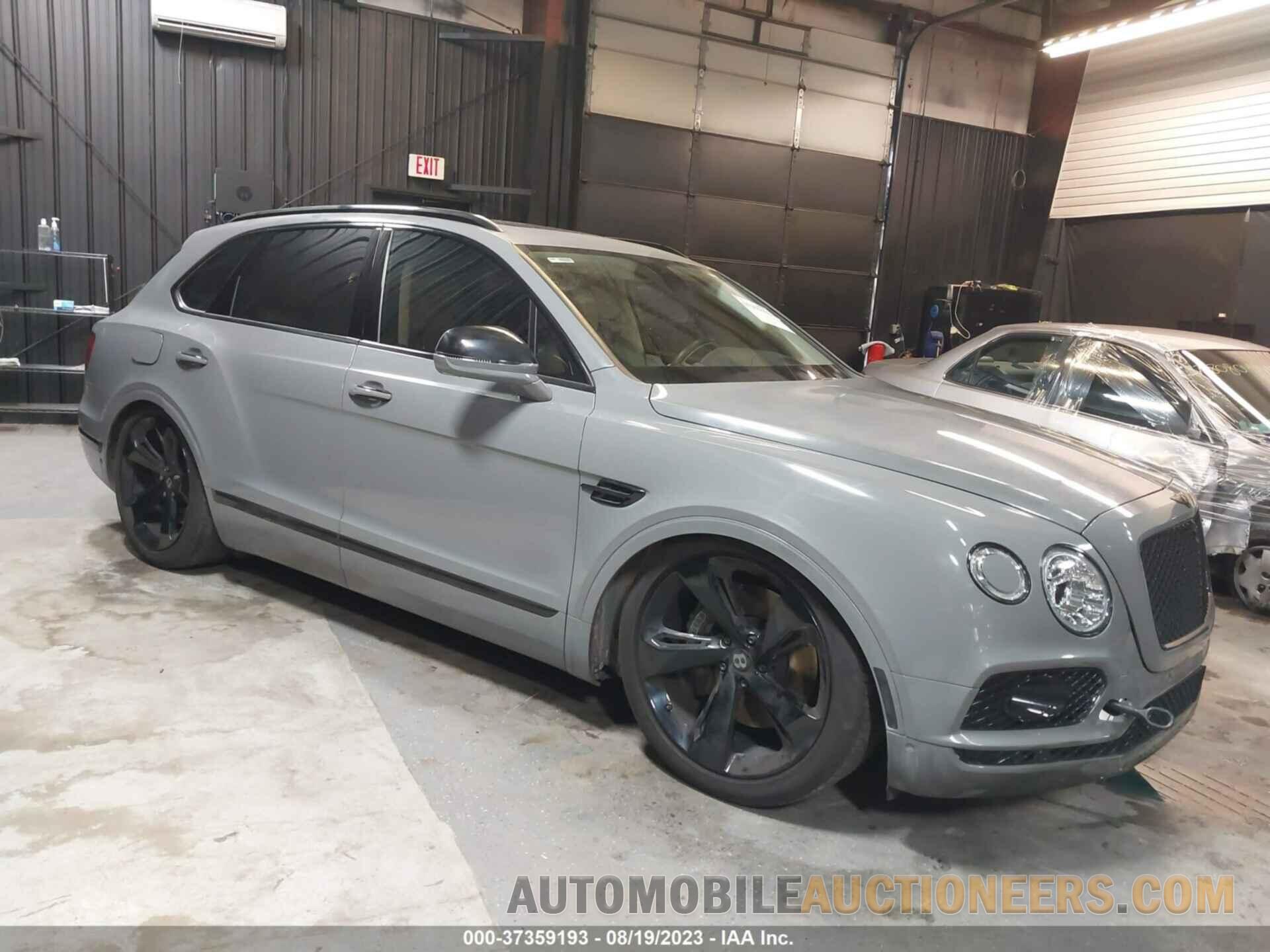 SJAAC2ZV1JC017543 BENTLEY BENTAYGA 2018