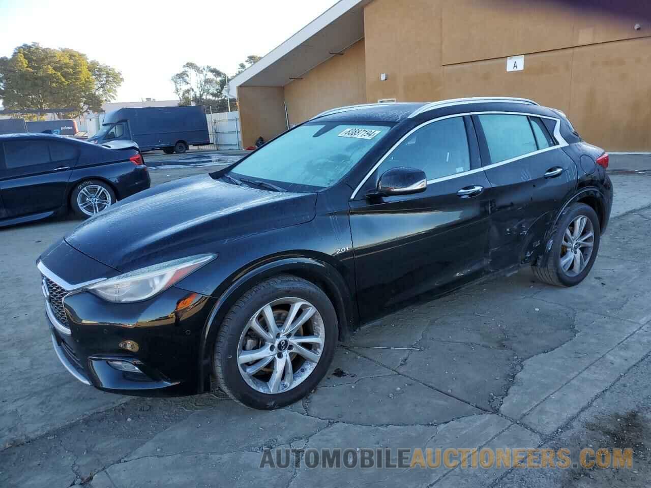 SJKCH5CP0JA041801 INFINITI QX30 2018