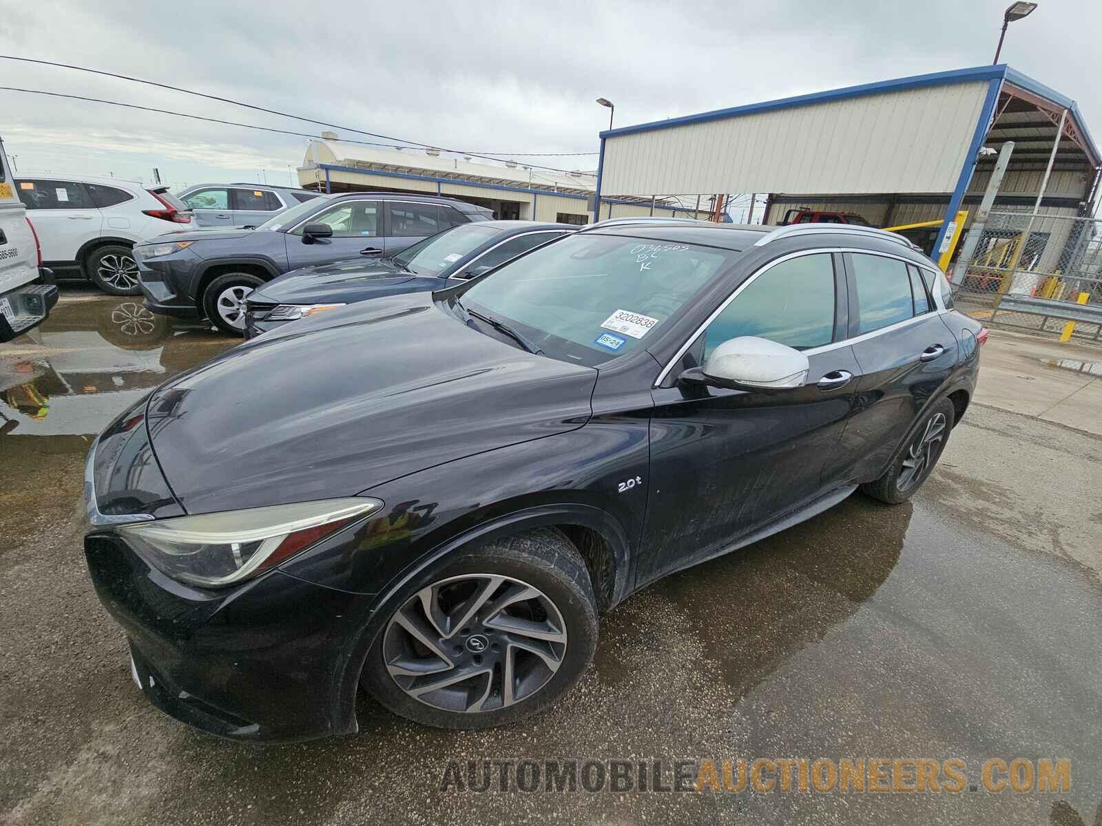 SJKCH5CP1HA036505 INFINITI QX30 2017