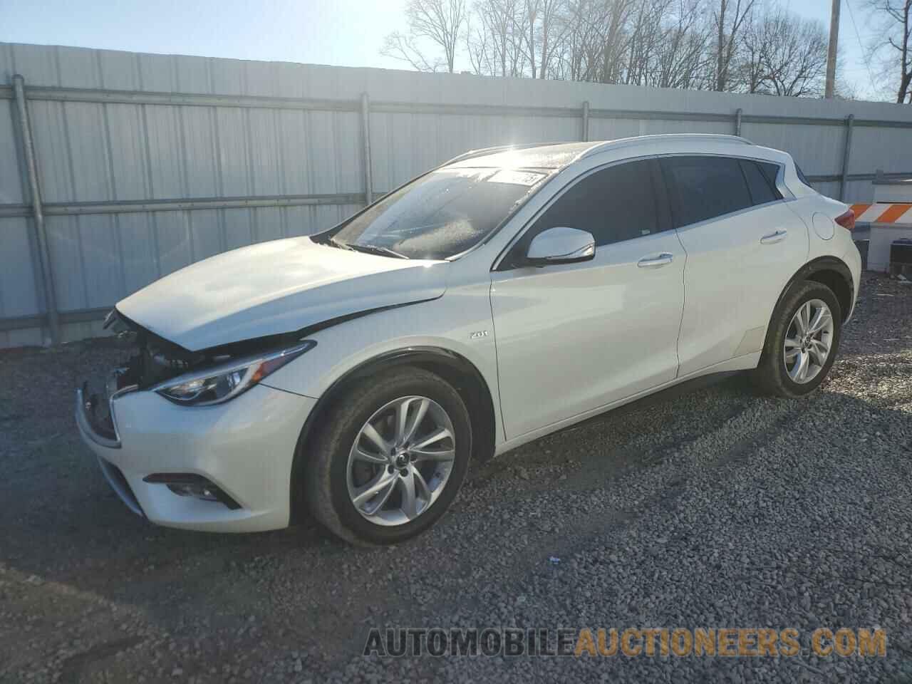 SJKCH5CP4HA029323 INFINITI QX30 2017