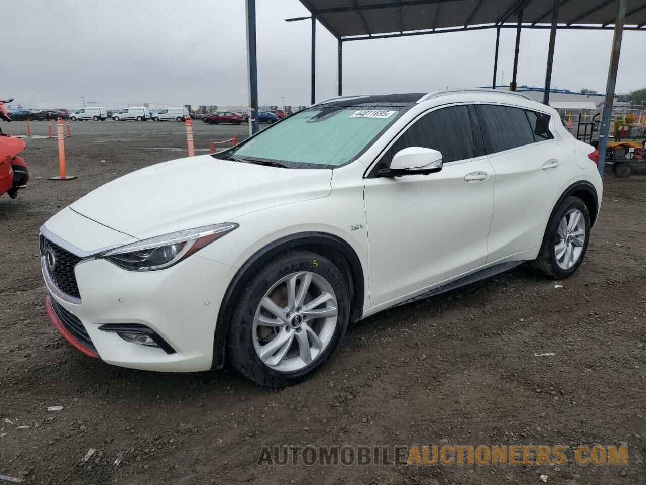 SJKCH5CP8HA015733 INFINITI QX30 2017