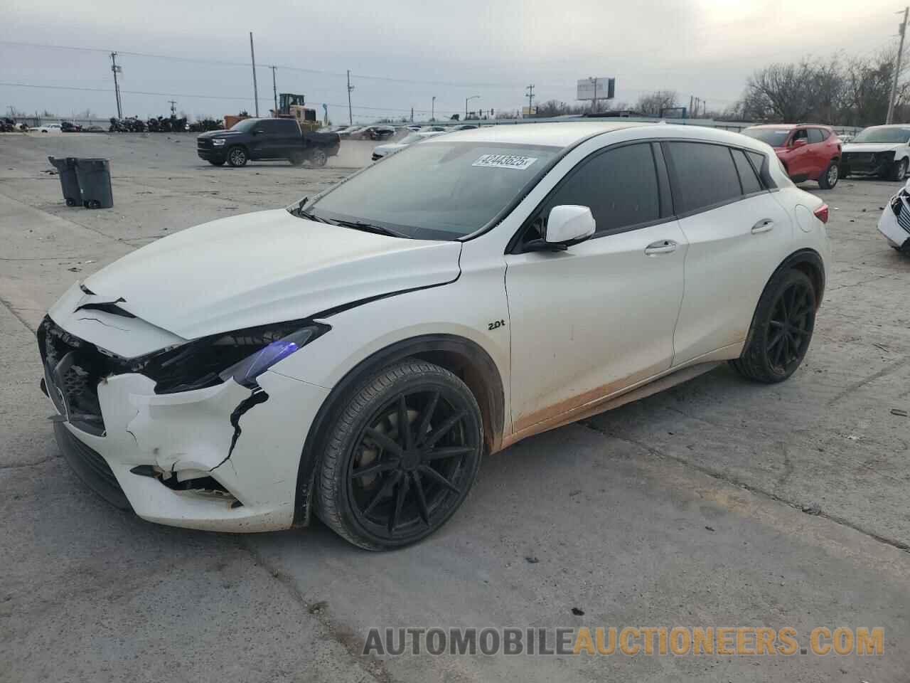 SJKCH5CP9HA016955 INFINITI QX30 2017