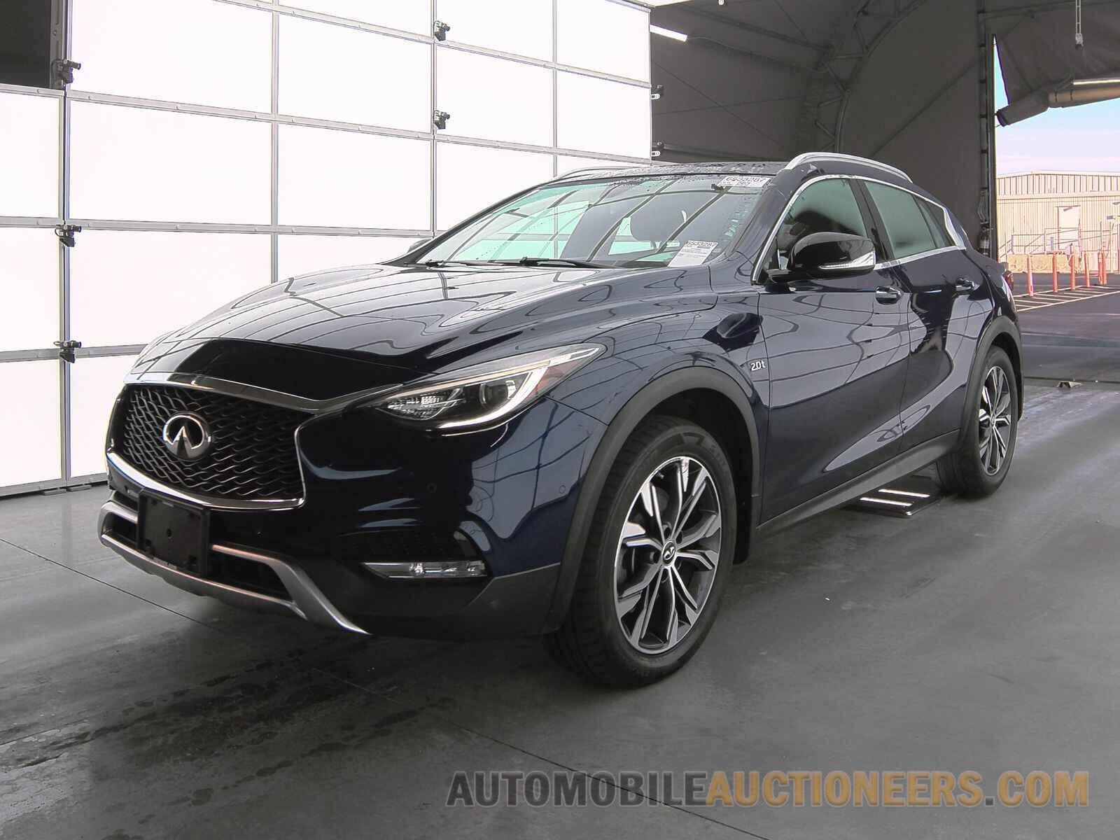 SJKCH5CR0JA051925 INFINITI QX30 2018