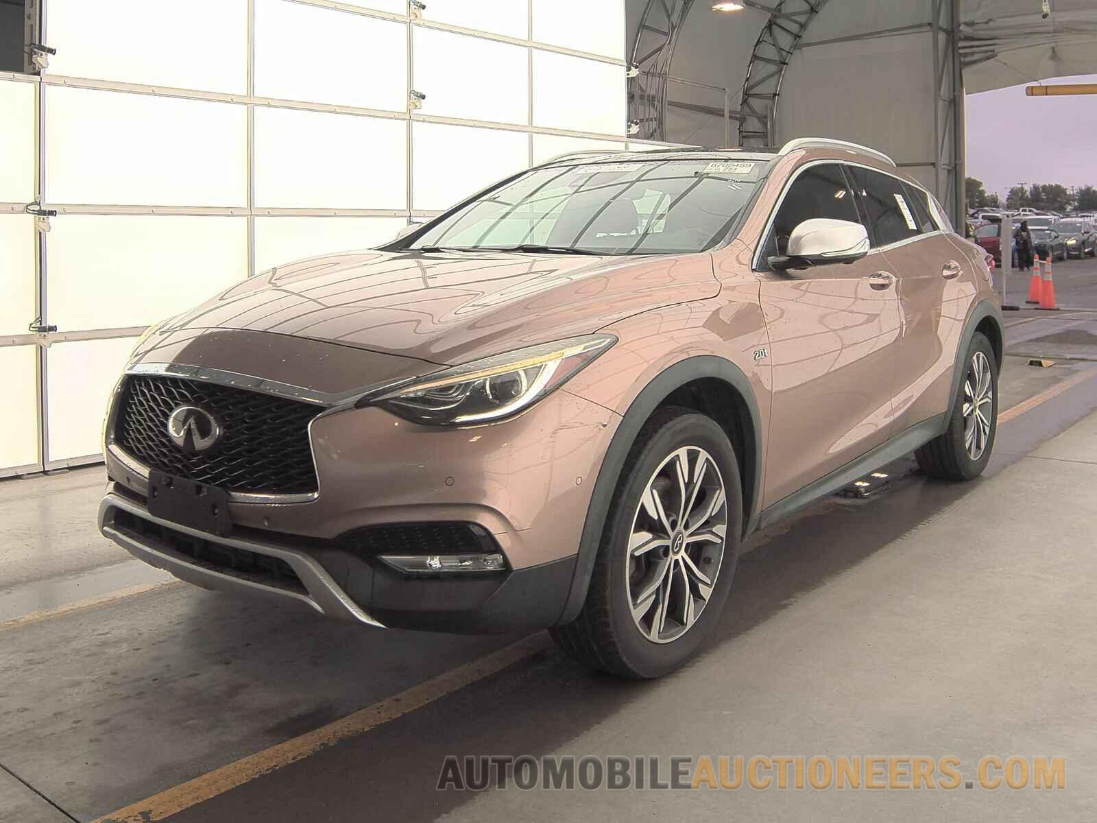 SJKCH5CR2HA018127 INFINITI QX30 2017