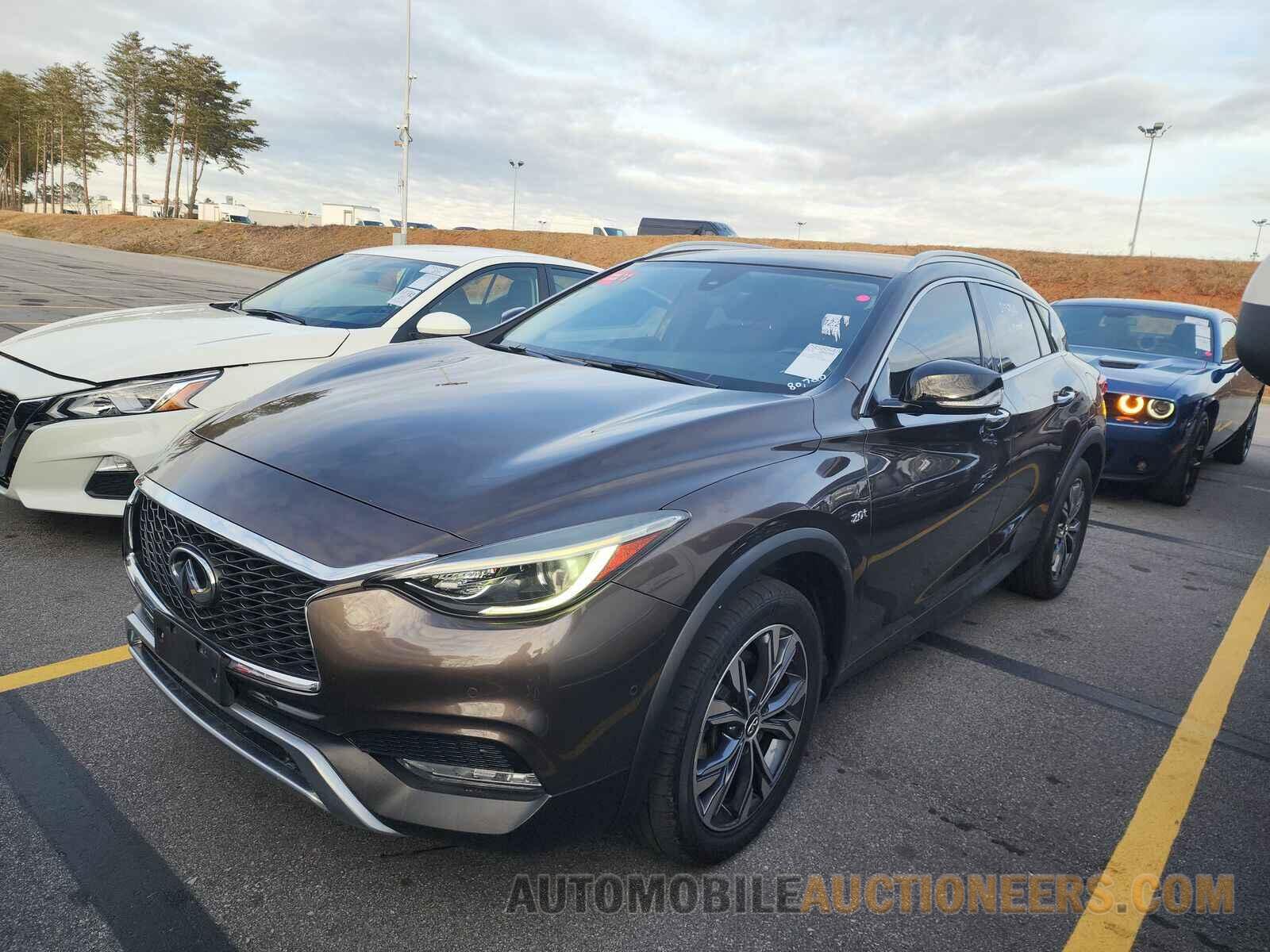 SJKCH5CR3HA038290 INFINITI QX30 2017