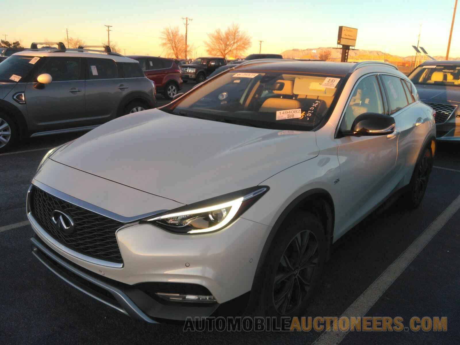 SJKCH5CR3JA056469 INFINITI QX30 2018