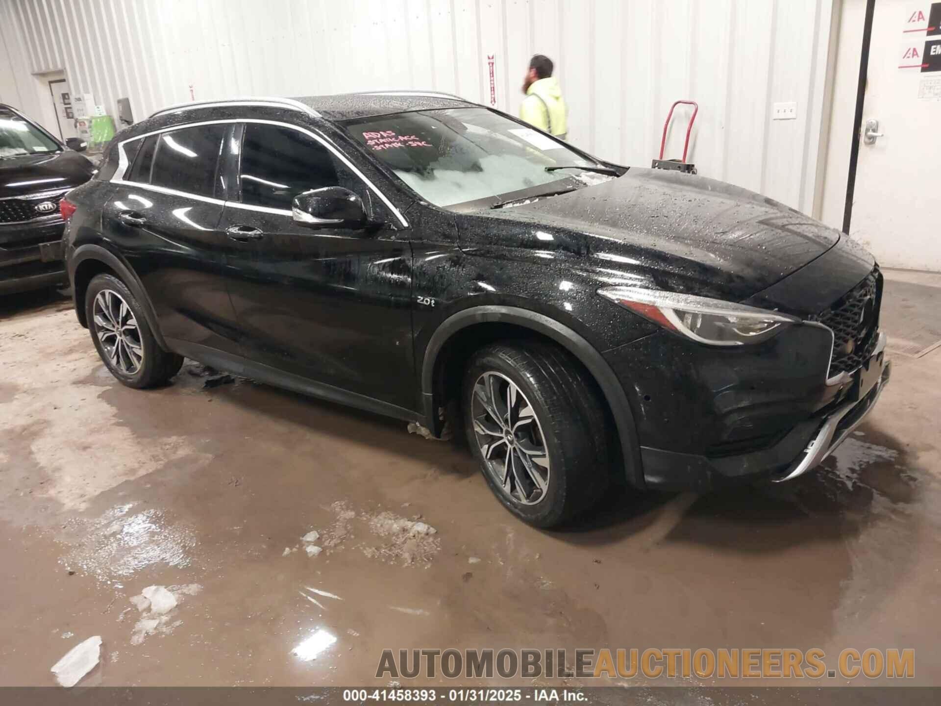 SJKCH5CR4KA010490 INFINITI QX30 2019