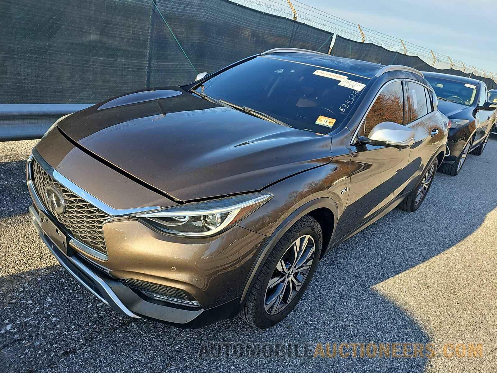 SJKCH5CR5HA017800 INFINITI QX30 2017