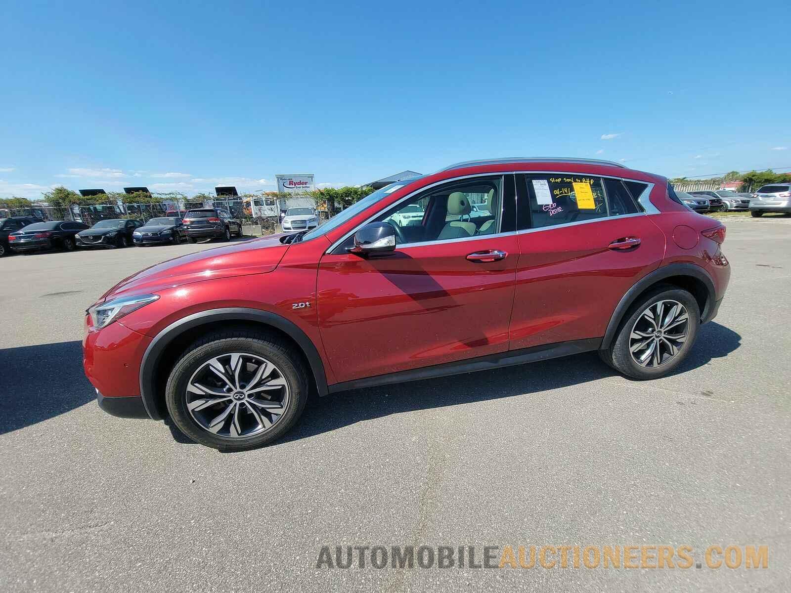 SJKCH5CR7JA046141 INFINITI QX30 2018