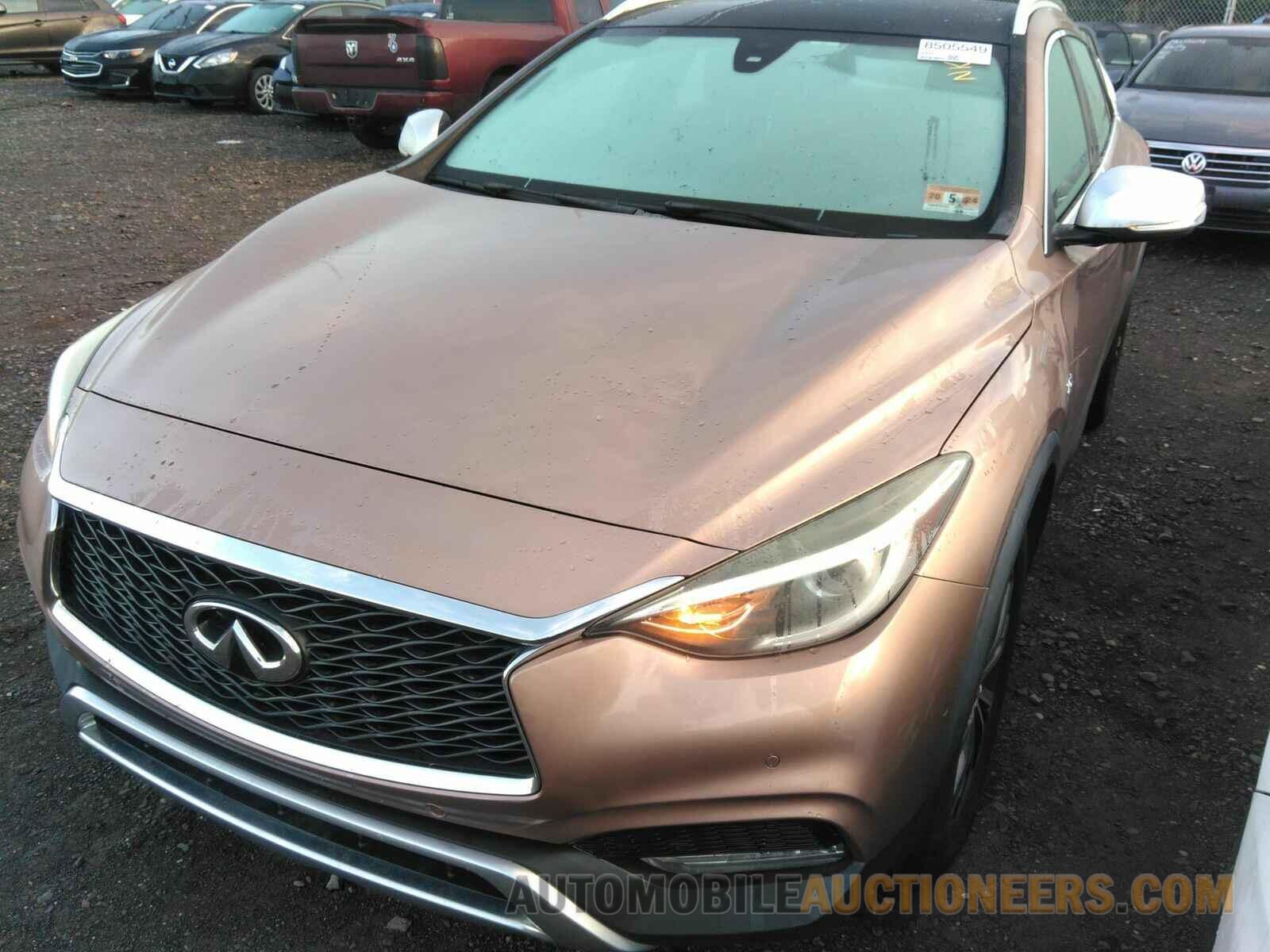 SJKCH5CR8HA025888 INFINITI QX30 2017