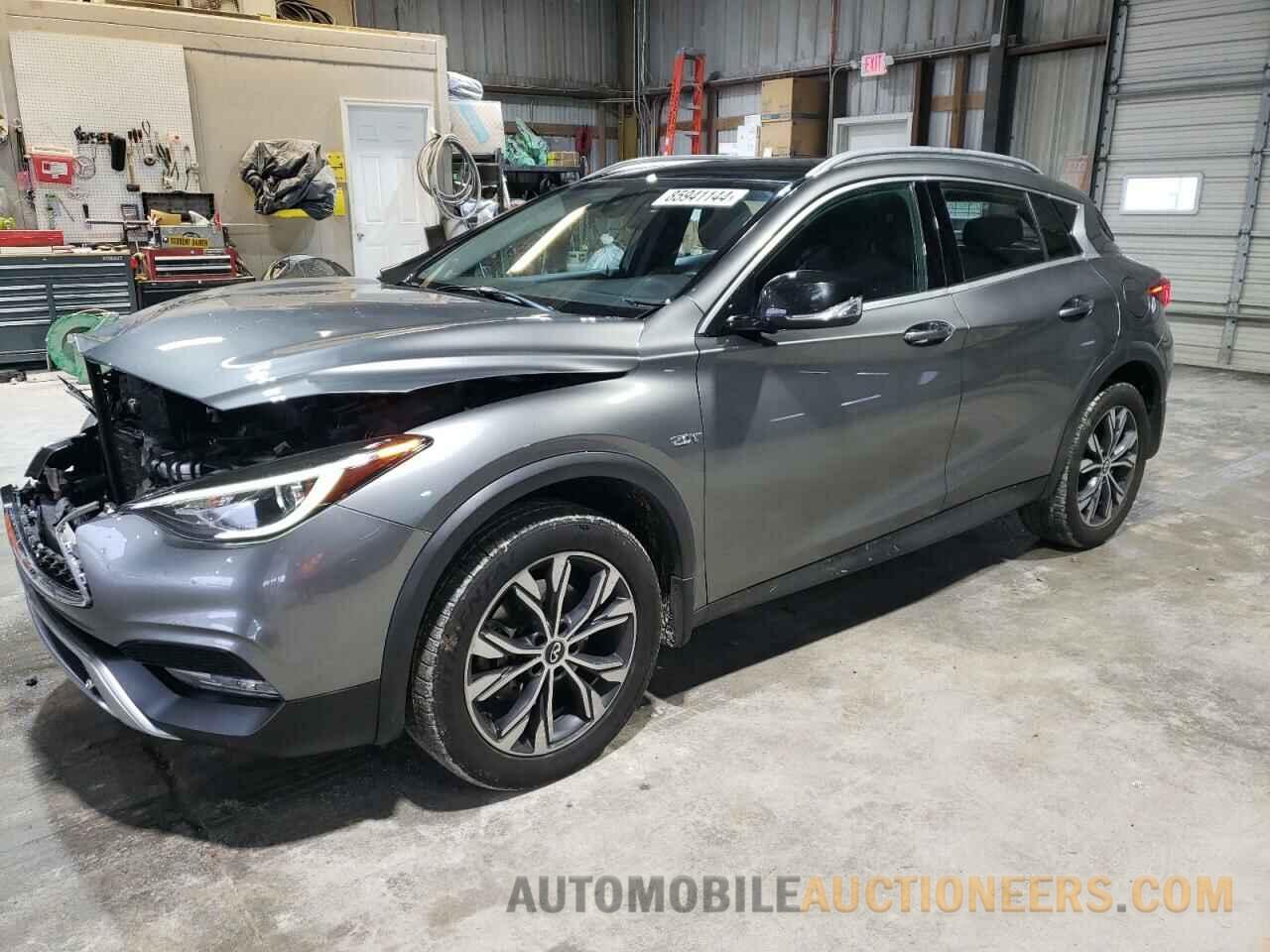 SJKCH5CR8JA060405 INFINITI QX30 2018