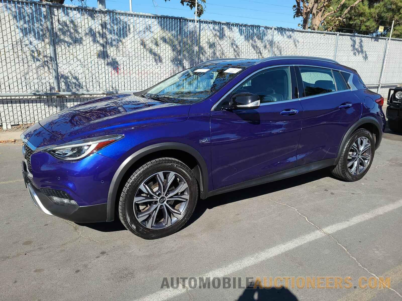 SJKCH5CR9HA028864 INFINITI QX30 2017