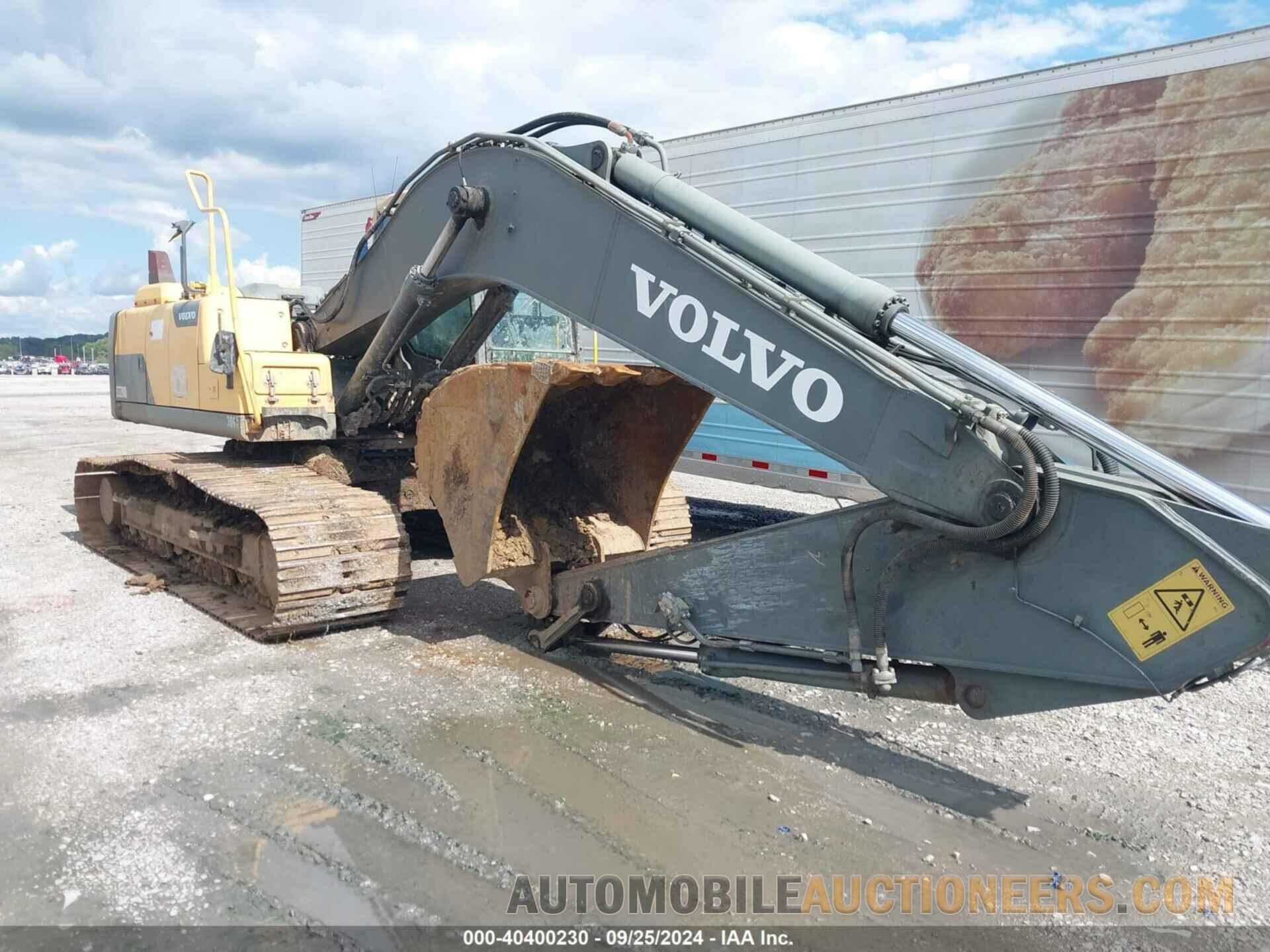 VCEC220DA00210482 VOLVO EC220DL EXCAVATOR 2013