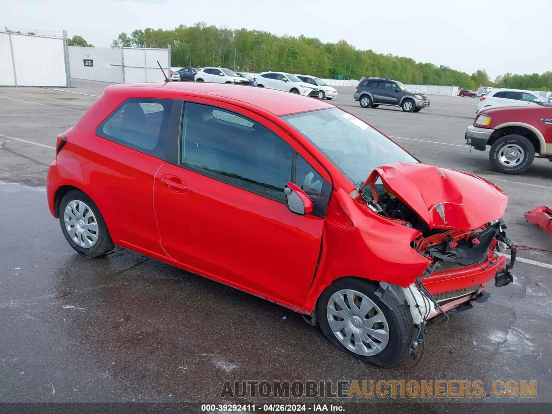 VNKJTUD30FA036725 TOYOTA YARIS 2015