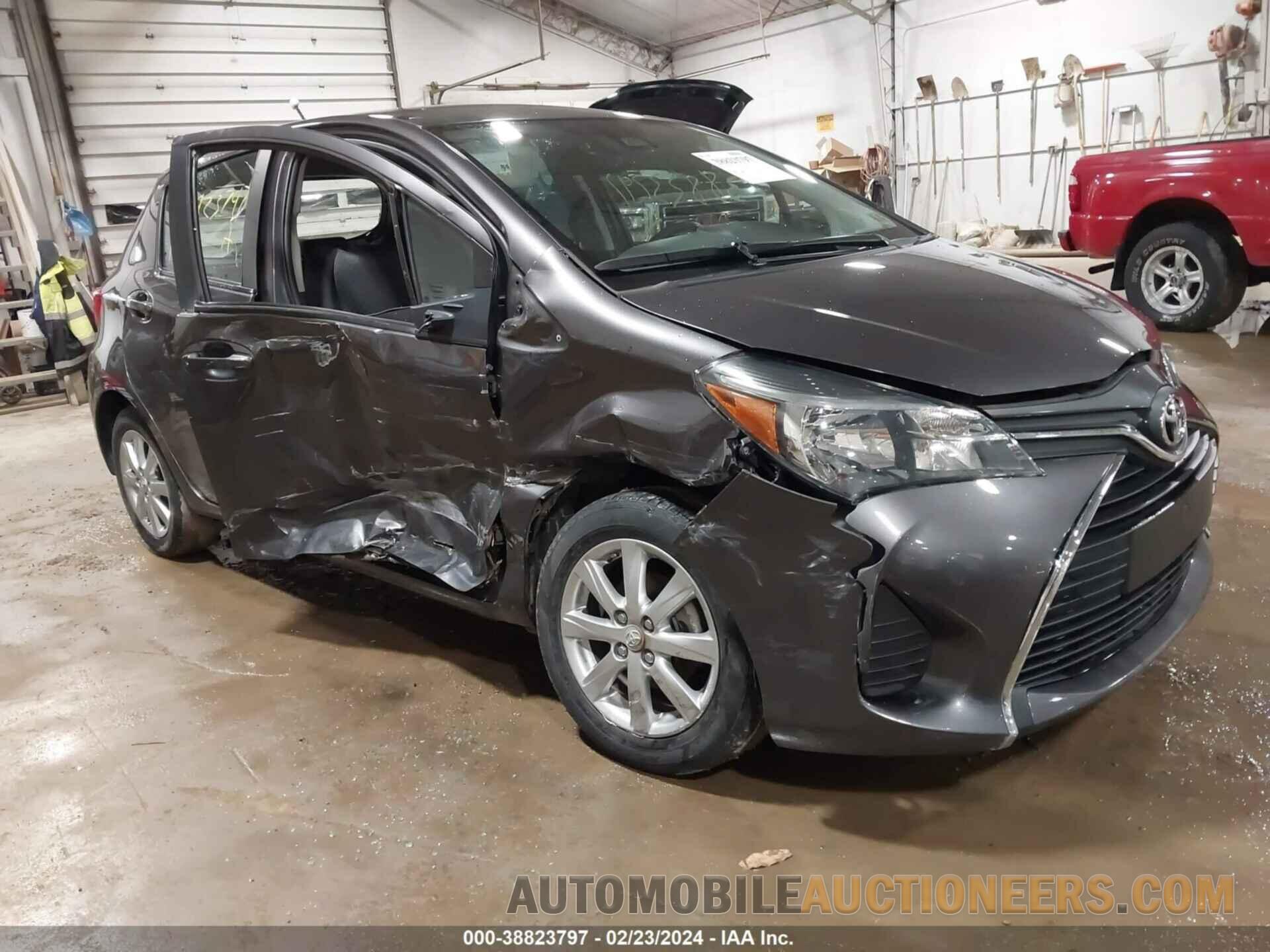 VNKKTUD32HA075985 TOYOTA YARIS 2017