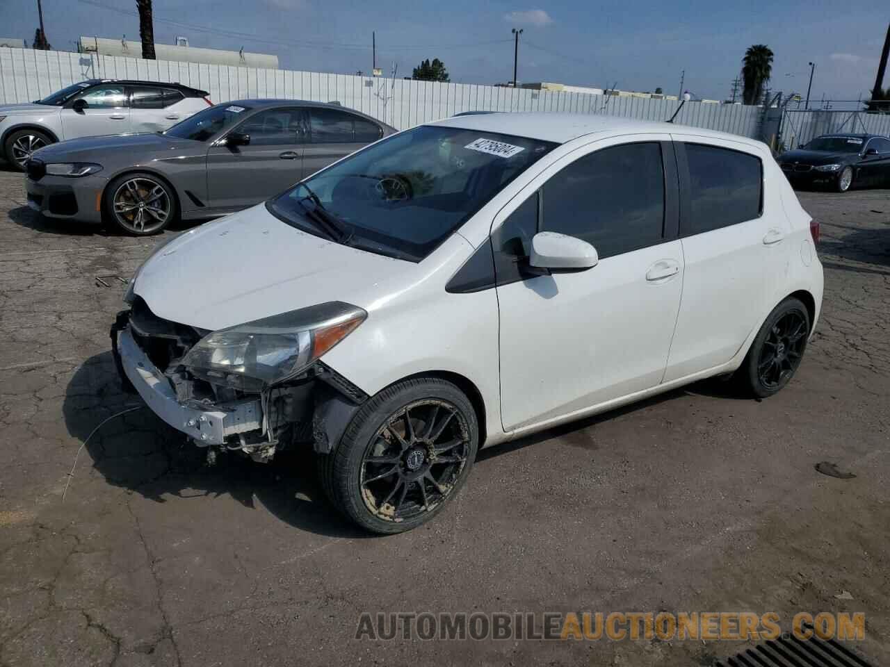 VNKKTUD3XFA033027 TOYOTA YARIS 2015