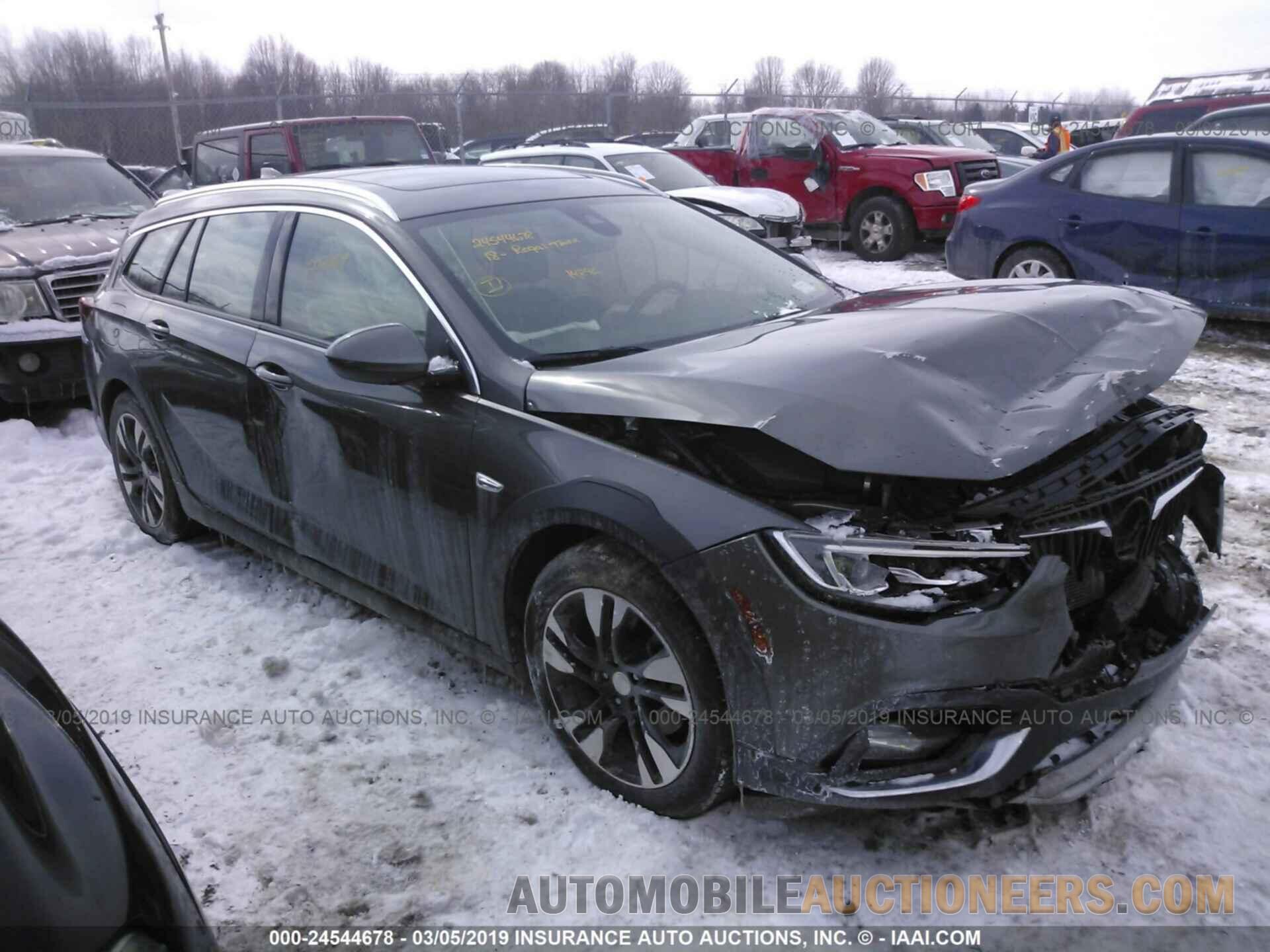 W04GV8SX2J1054110 BUICK REGAL TOURX 2018