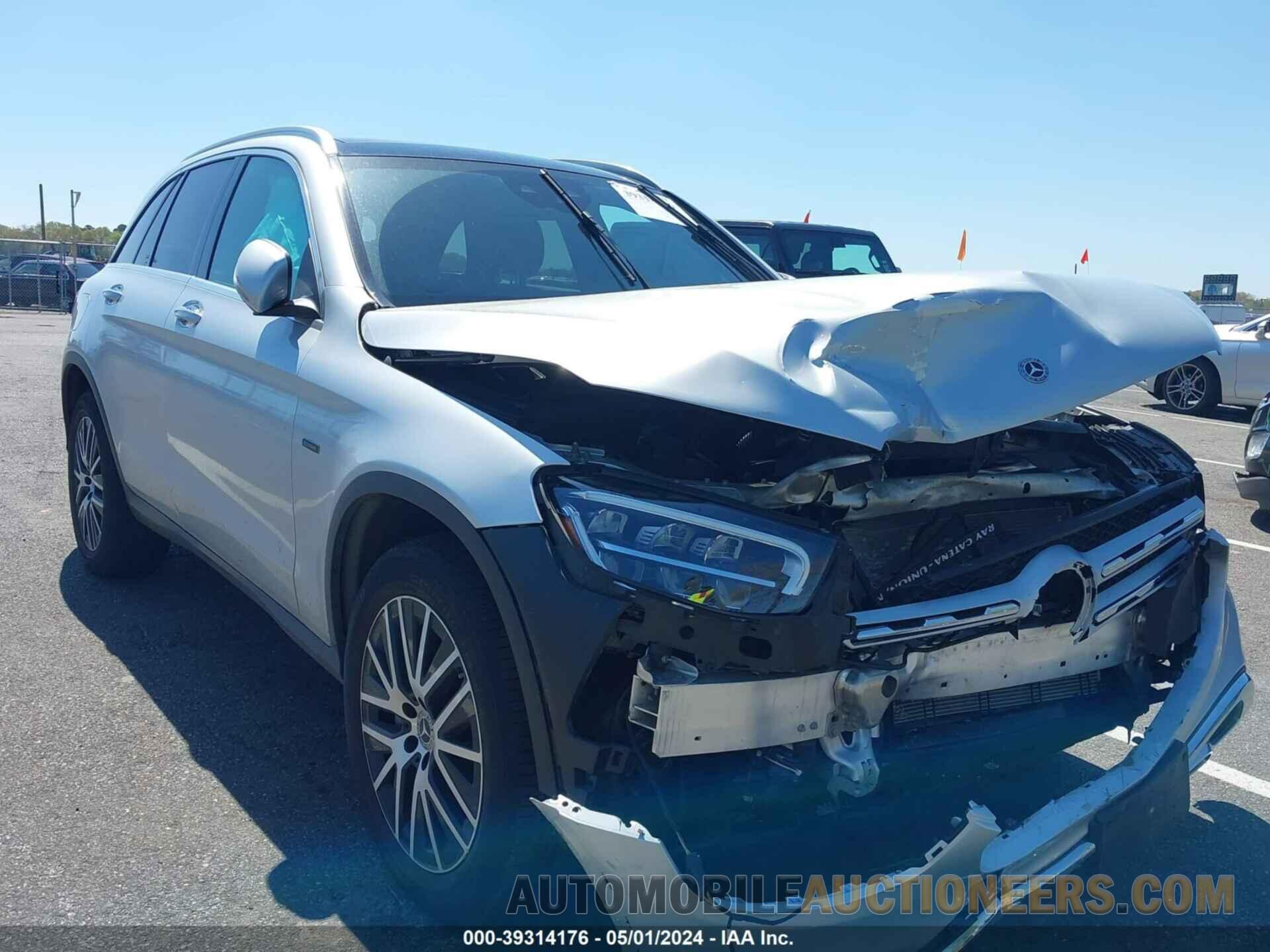 W1N0G5DB6LF780911 MERCEDES-BENZ GLC 2020