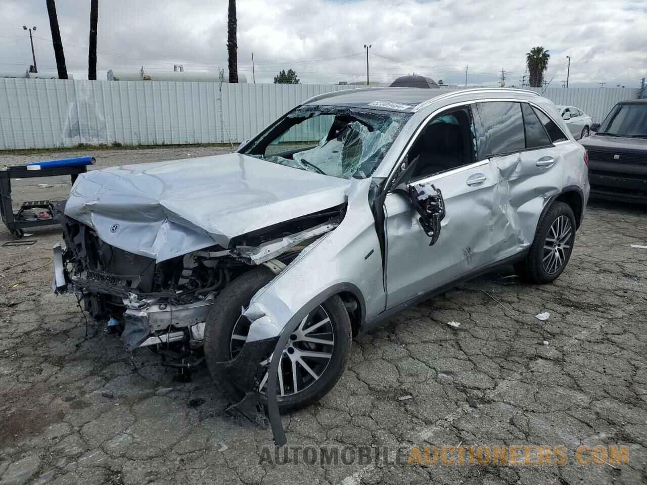 W1N0G5DB7LF774678 MERCEDES-BENZ GLC-CLASS 2020