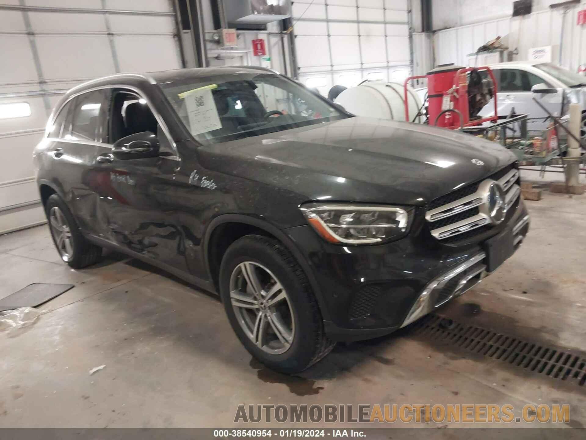 W1N0G8DB9NV363213 MERCEDES-BENZ GLC 2022