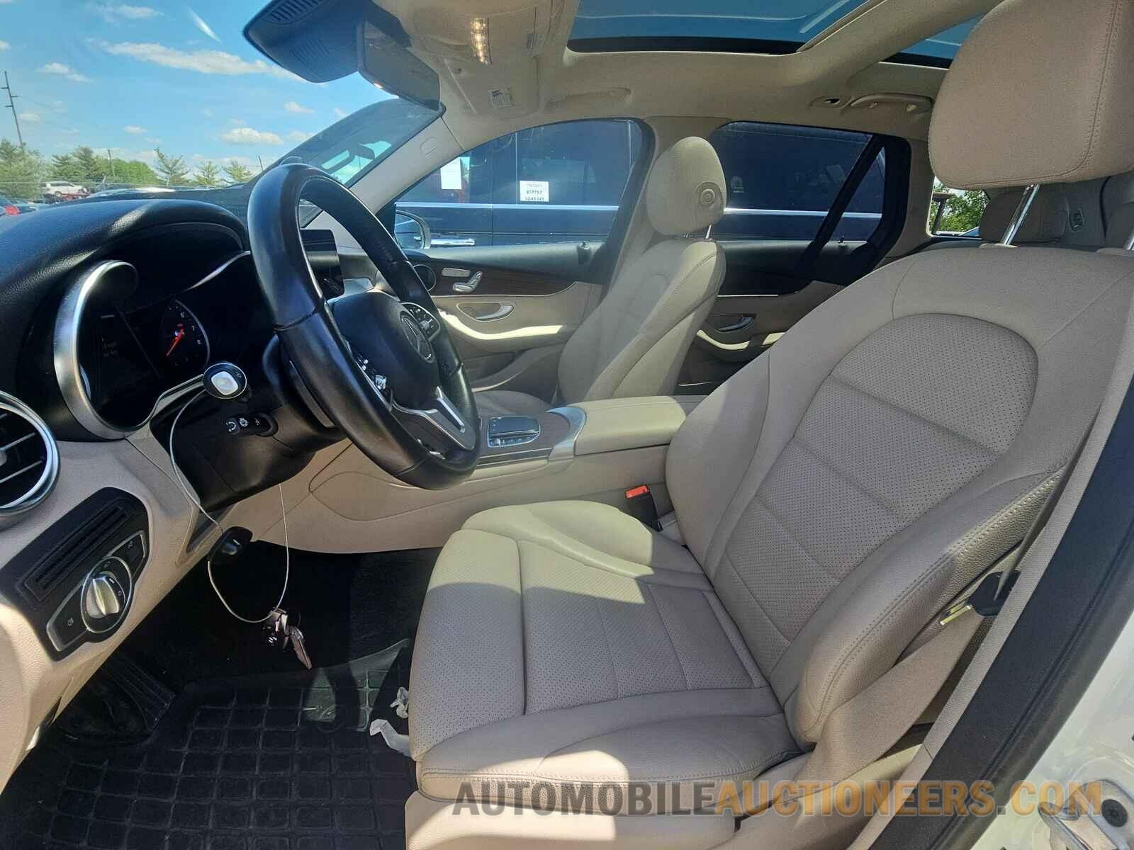 W1N0G8EB8MG005439 Mercedes-Benz GLC 2021