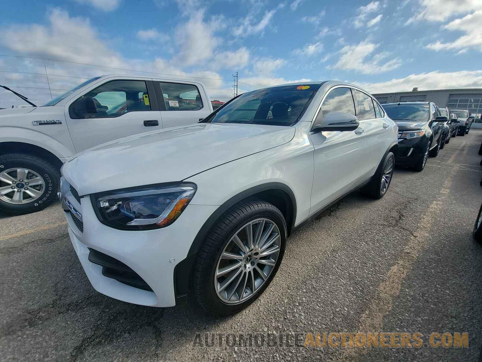 W1N0J8EB8NG040677 Mercedes-Benz GLC 2022