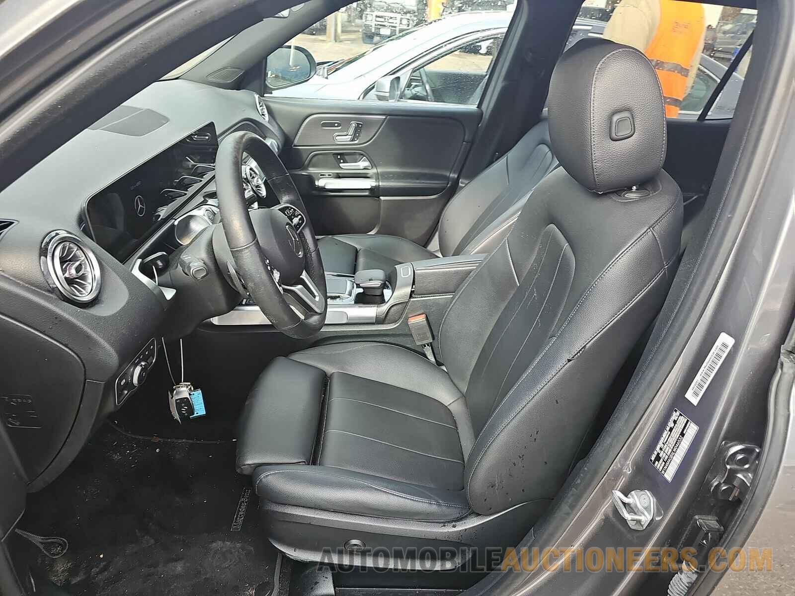 W1N4M4GBXLW046532 Mercedes-Benz GLB 2020