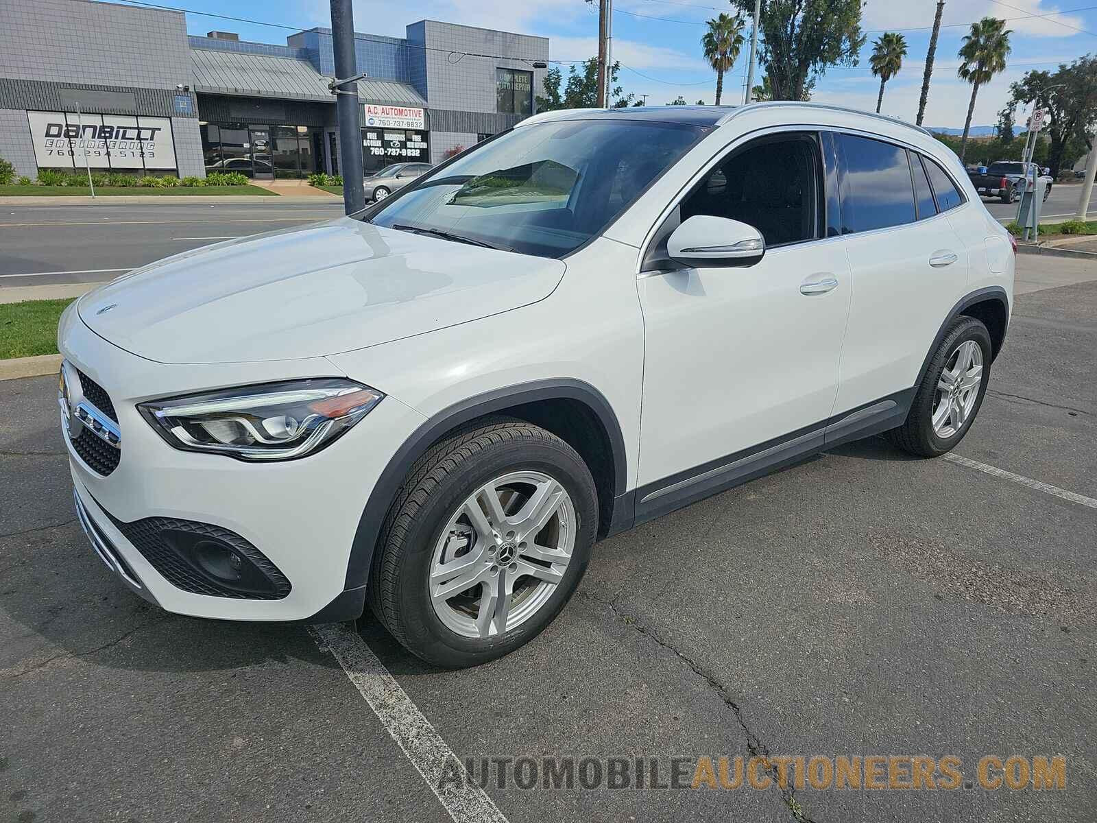 W1N4N4GB1MJ240409 Mercedes-Benz GLA 2021