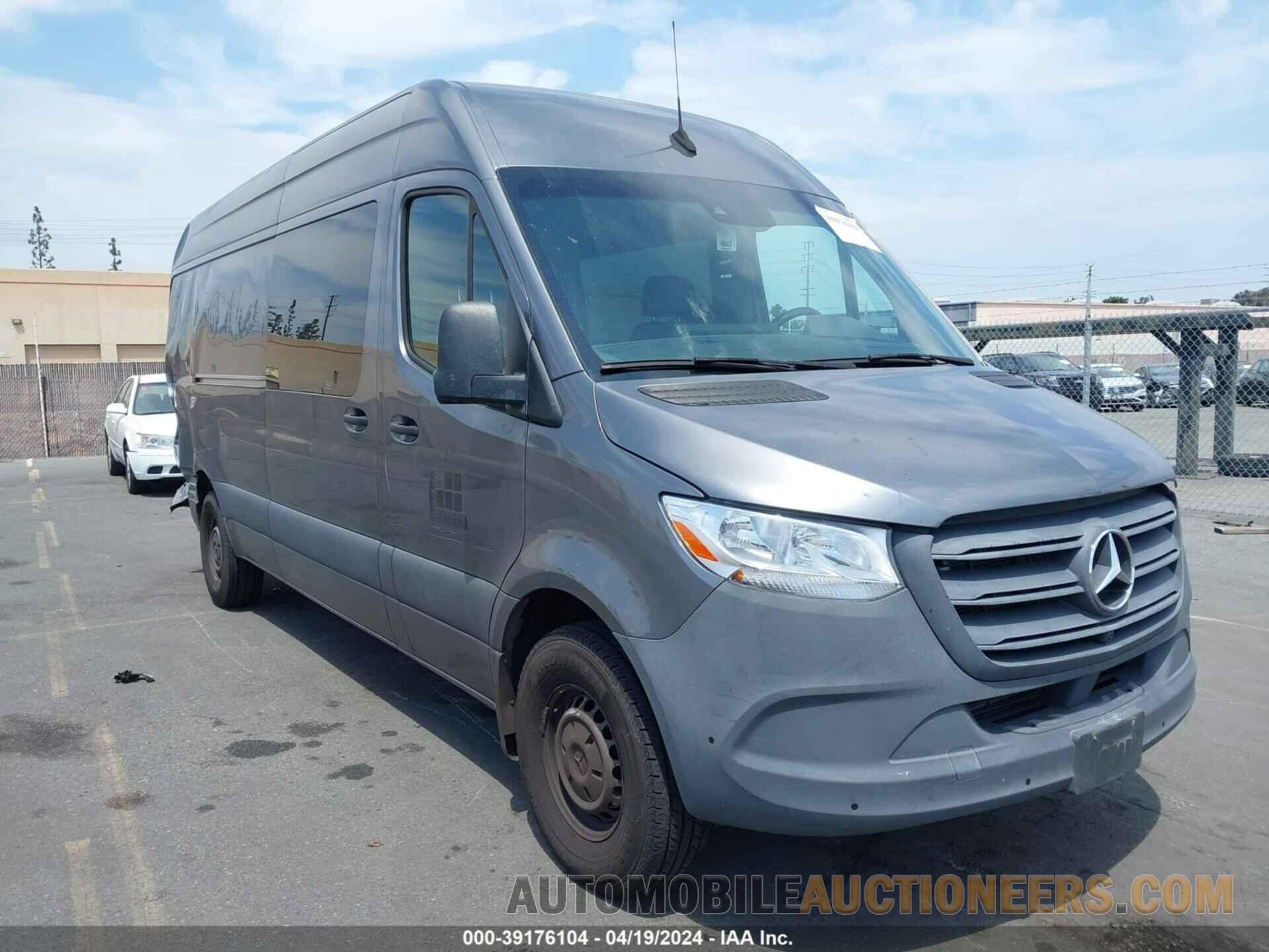 W1W4ECHY9LT038154 MERCEDES-BENZ SPRINTER 2500 2020