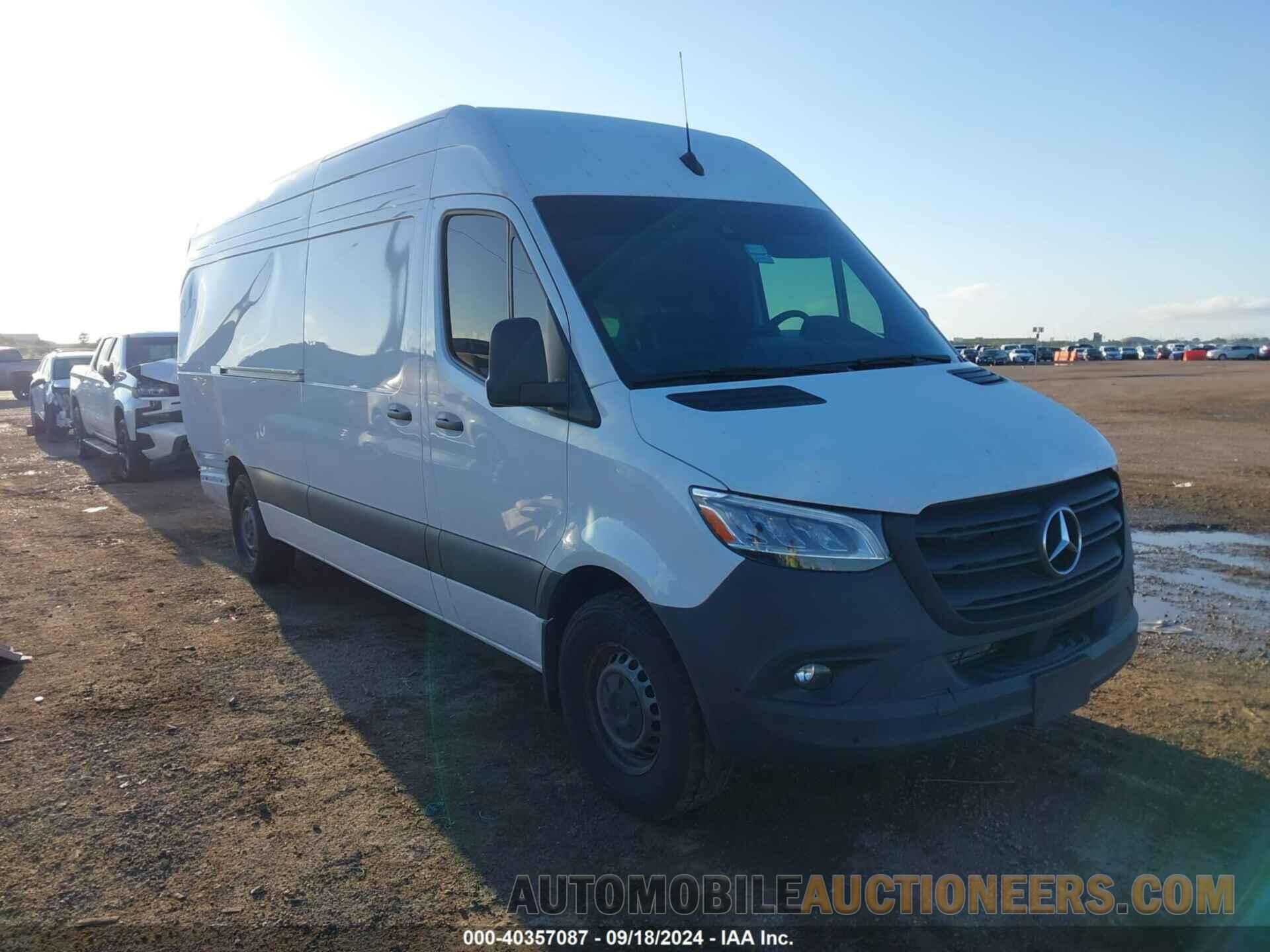 W1Y4NDHY8Rt174801 MERCEDES-BENZ SPRINTER 2500 2024