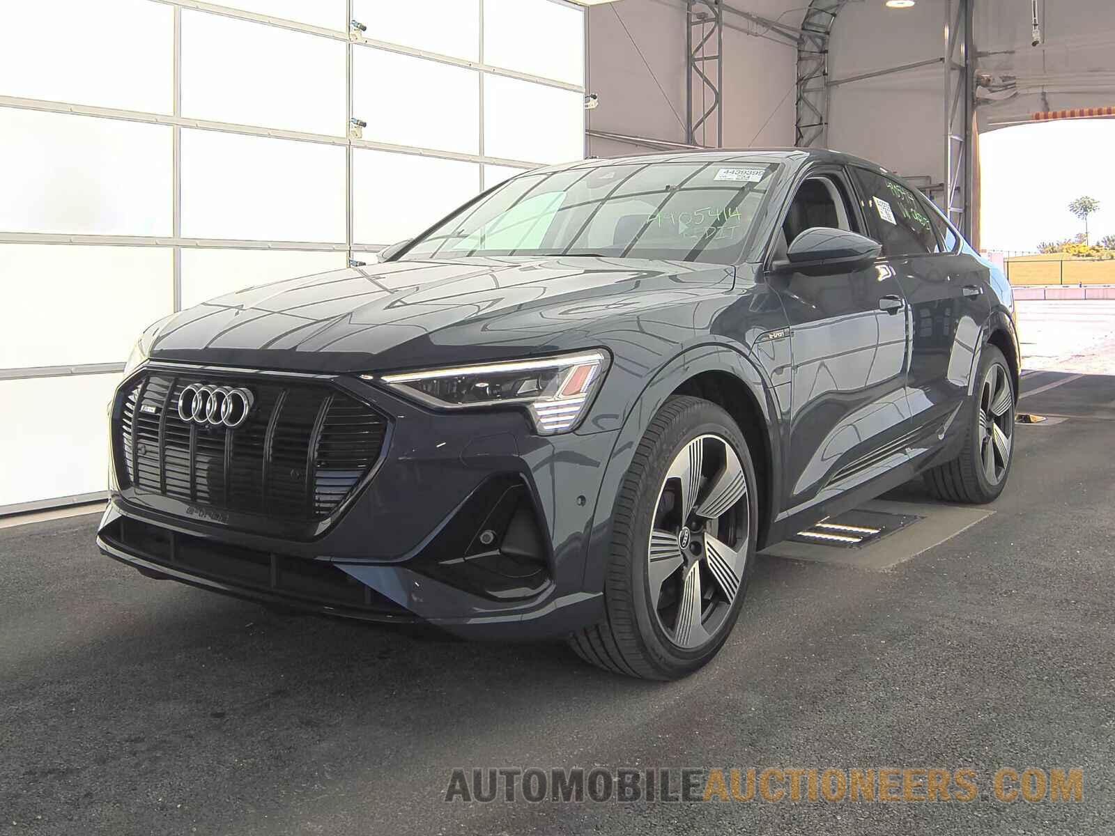 WA13AAGE3MB036657 Audi e-tron 2021